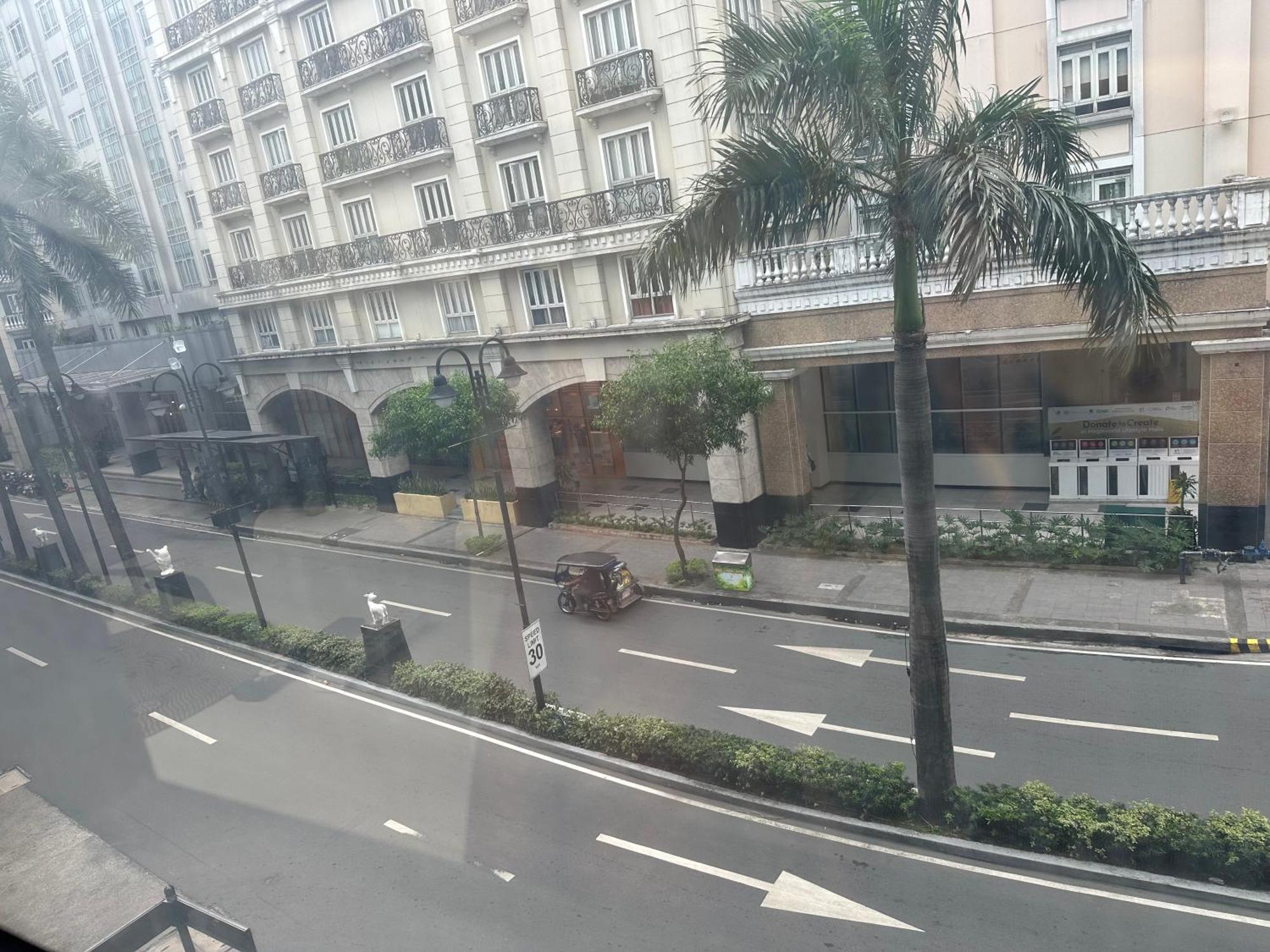 Aparthotel With Pool And Gym Free Access Manila