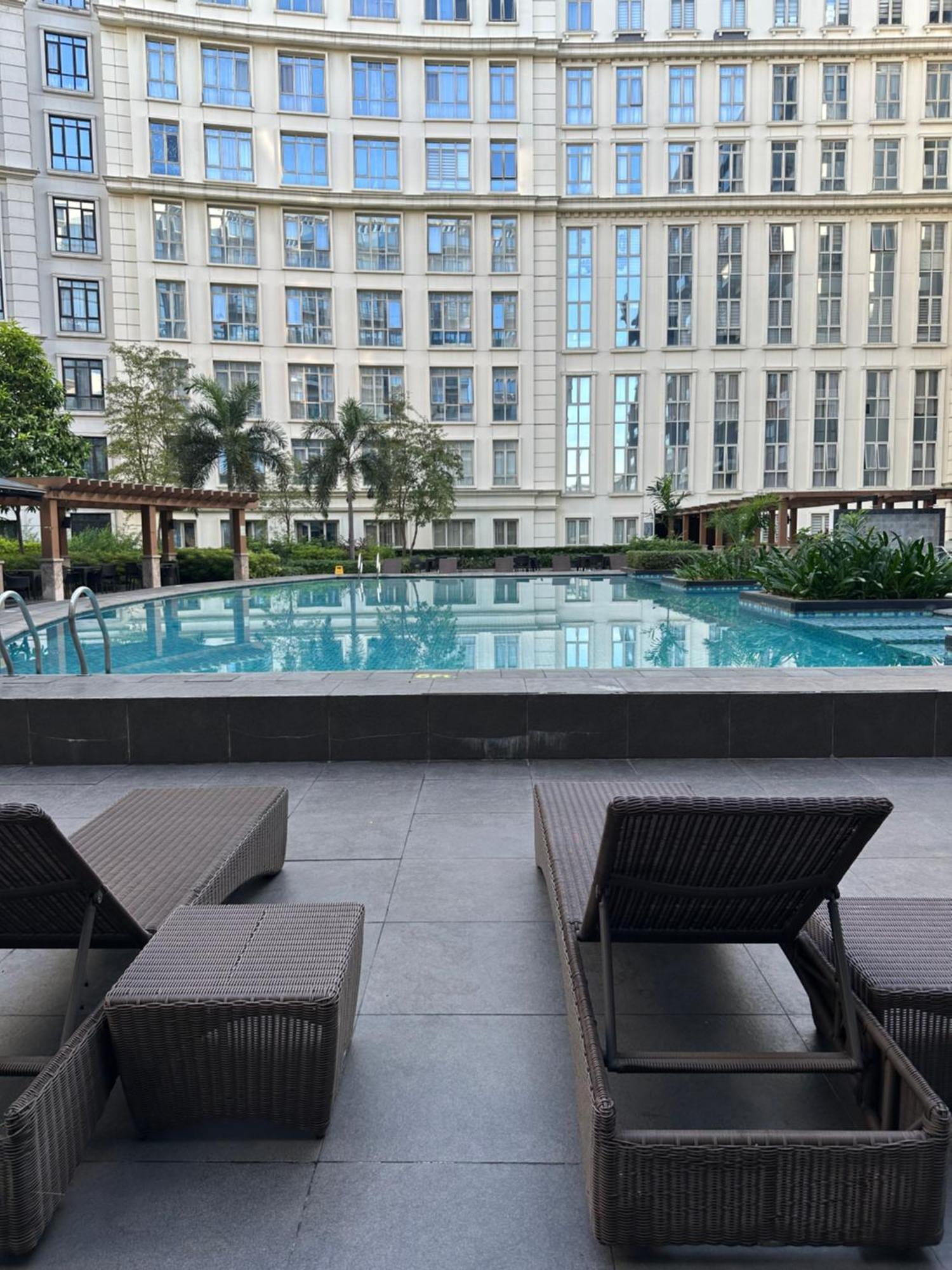 With Pool And Gym Free Access