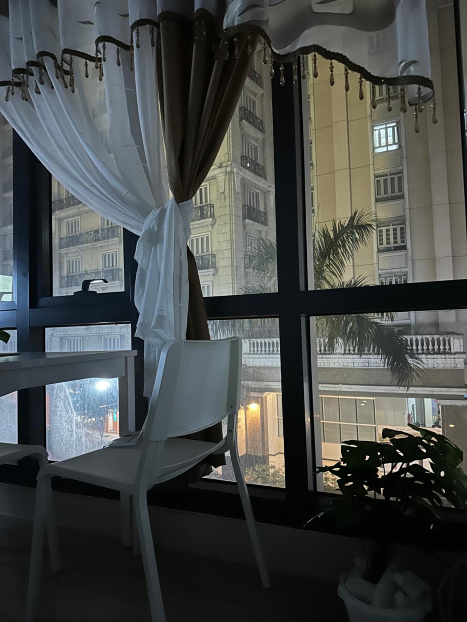 With Pool And Gym Free Access Manila