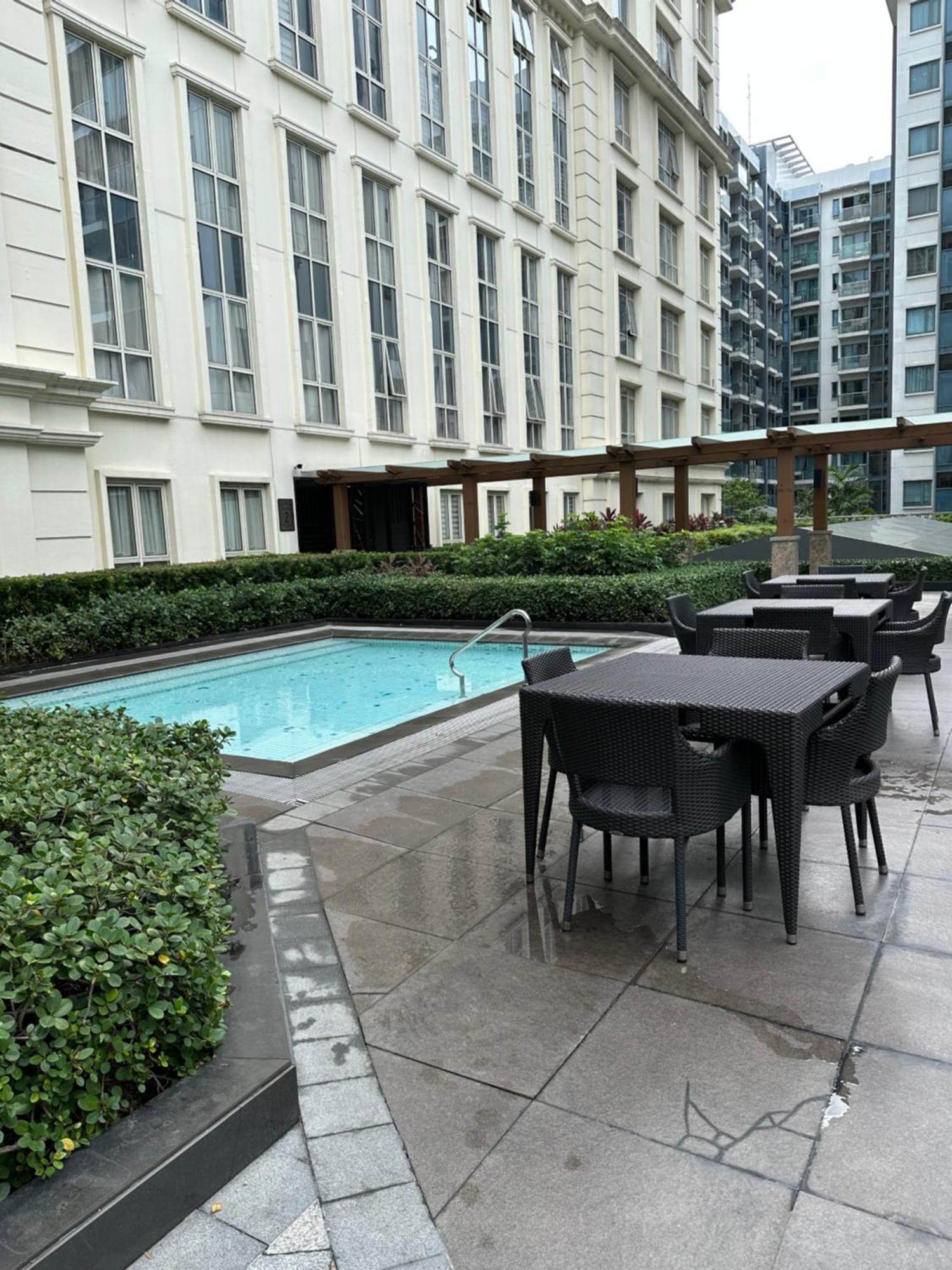 With Pool And Gym Free Access Aparthotel Manila
