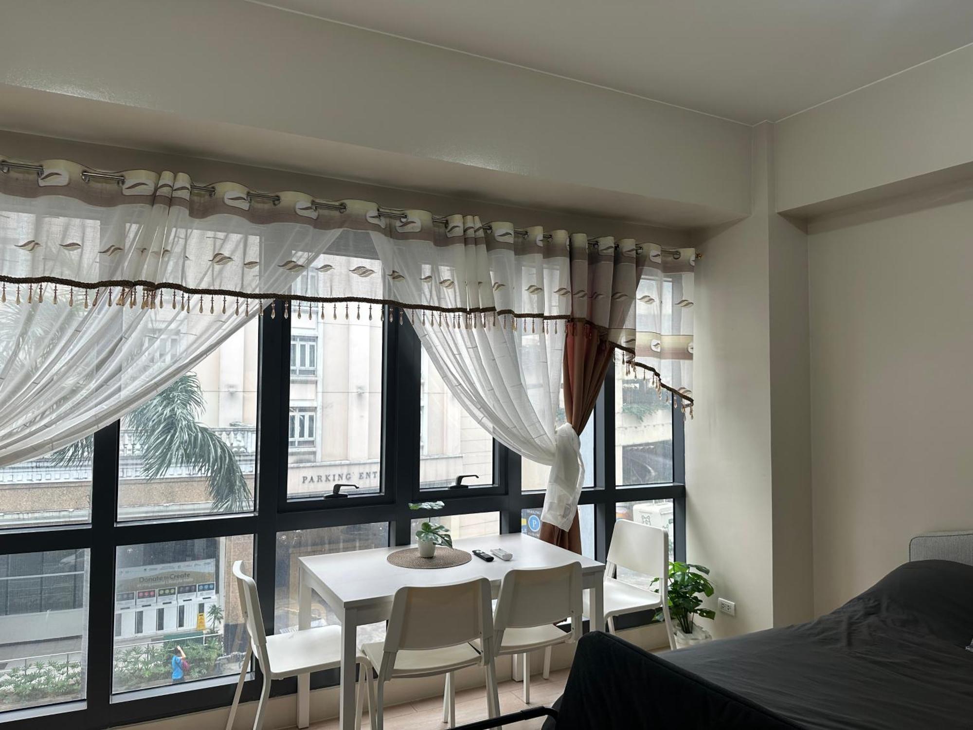 With Pool And Gym Free Access * Manila