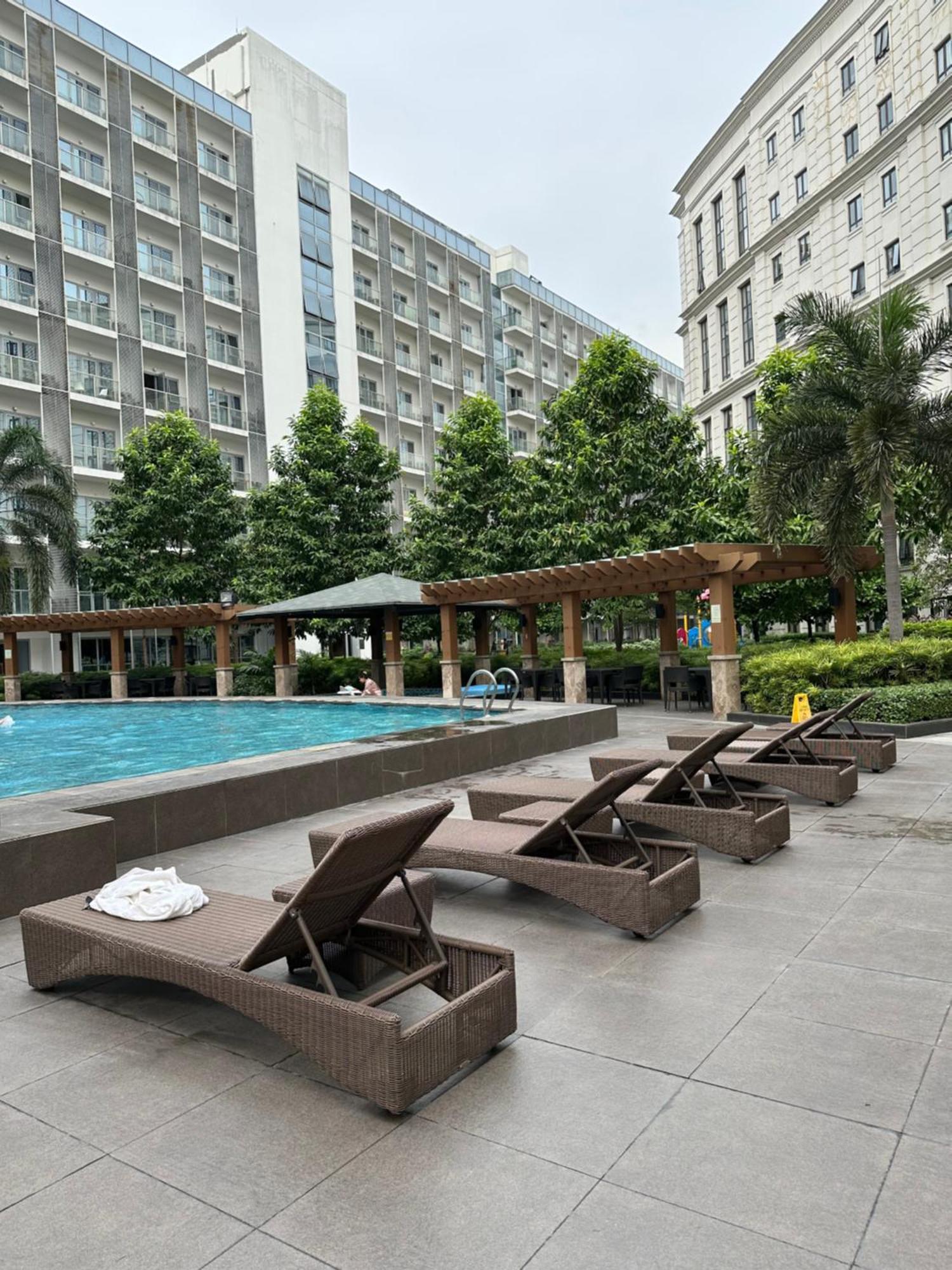 With Pool And Gym Free Access Aparthotel *