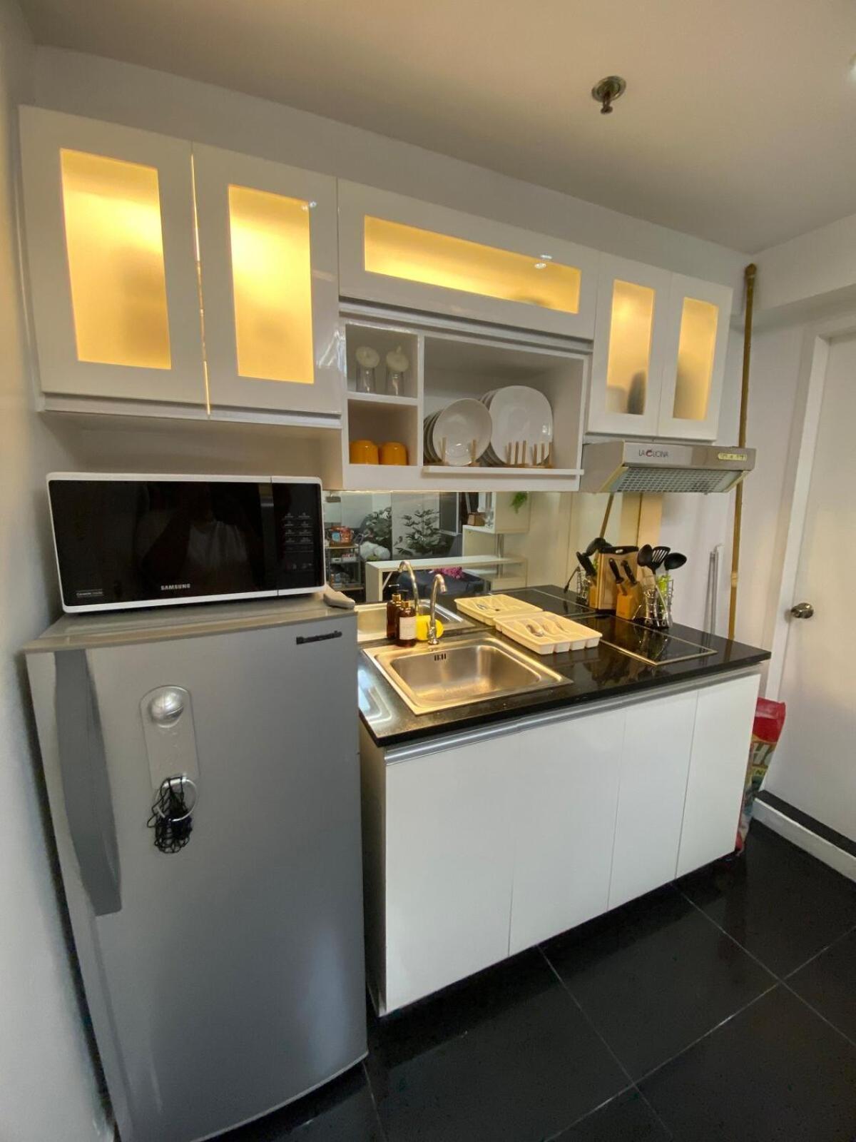 Ecn And Staycation Apartment Manila