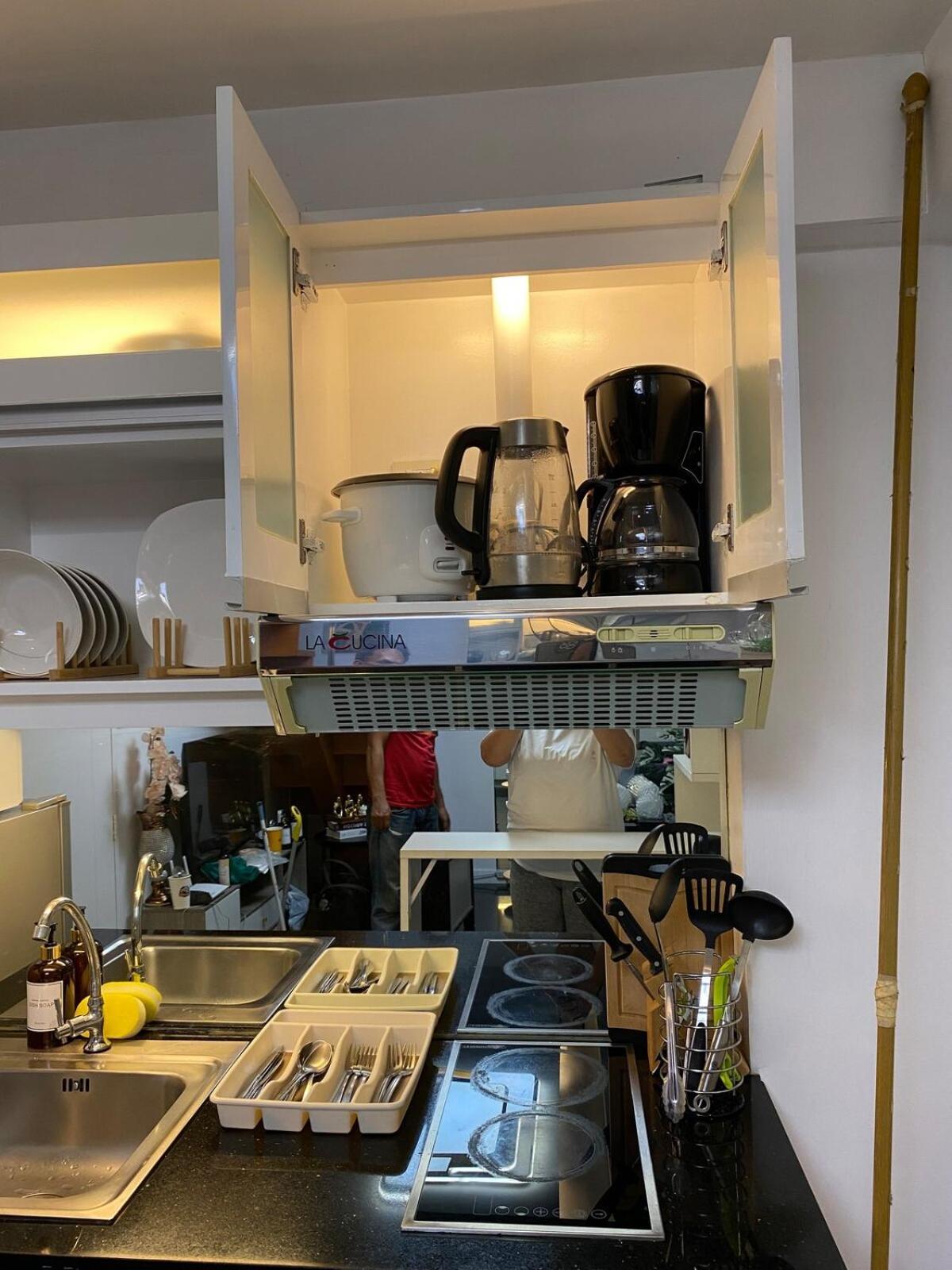 Apartment Ecn And Staycation Manila
