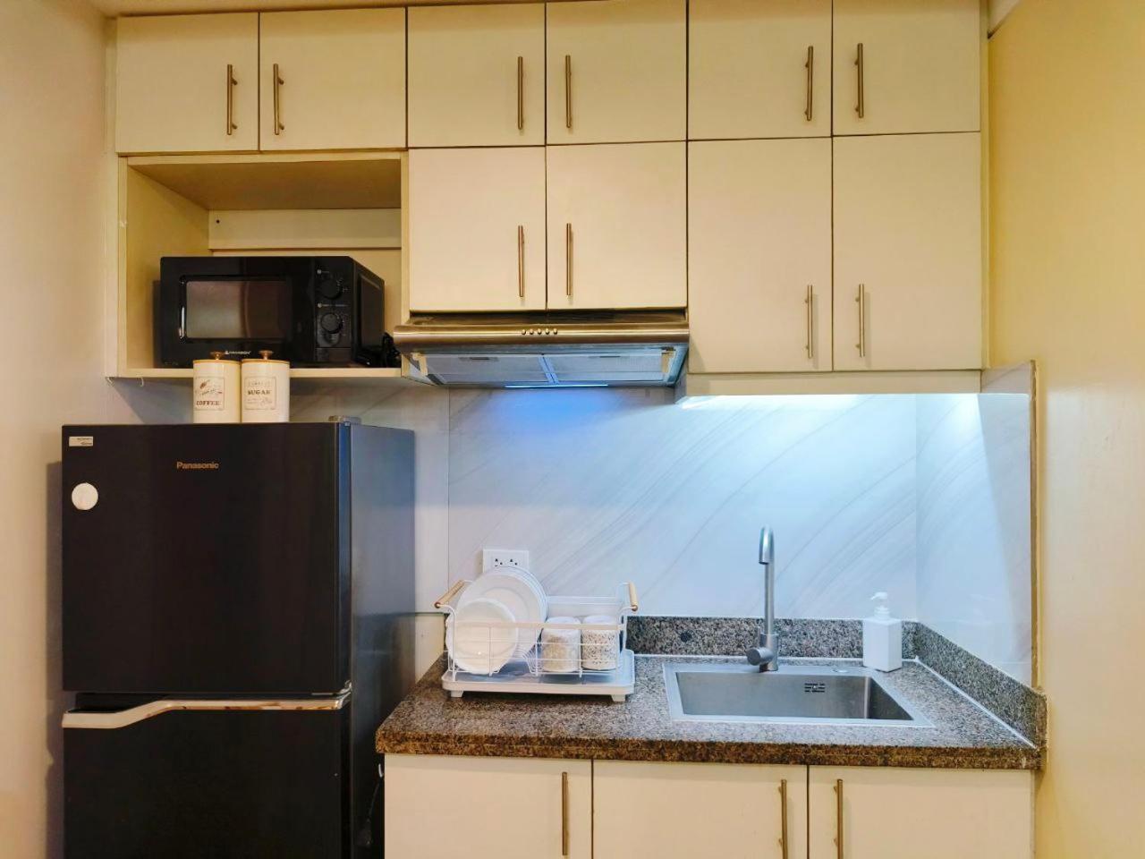 Cadence Place Staycation Apartment Manila