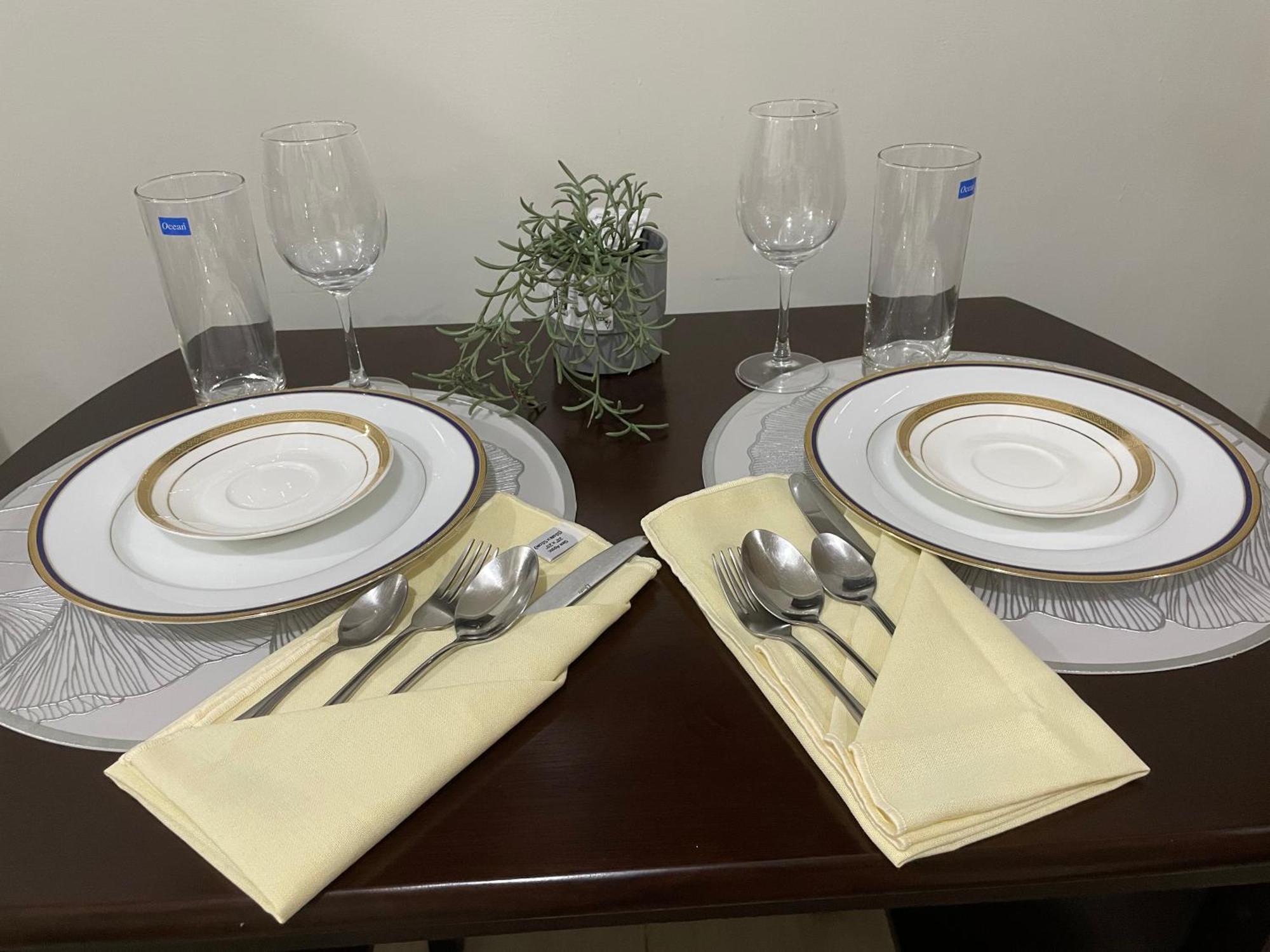 12 Minutes From Mall Of - Spacious With Balcony & Hot Shower Manila
