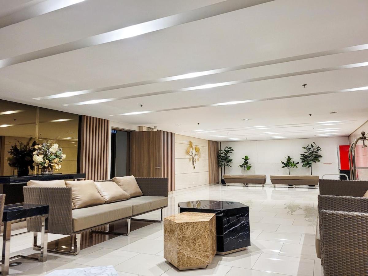 An-dy's Point, Field Residences Apartment