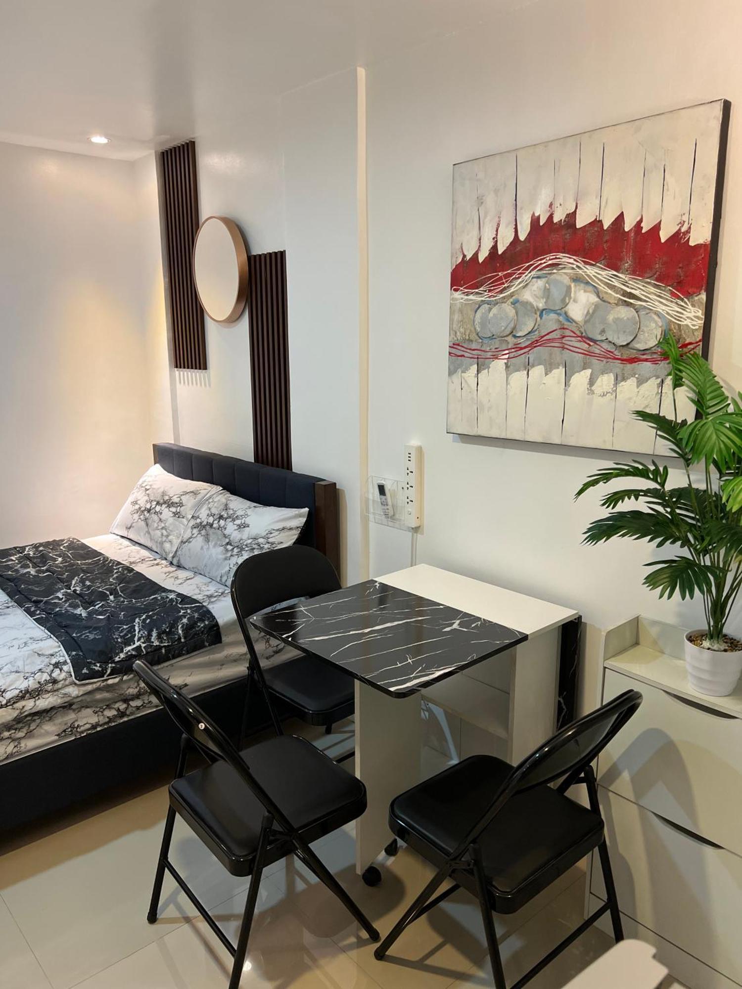 El Phillip - Pasay Near Buendia Lrt, Bus Station, Mamci Apartment Manila