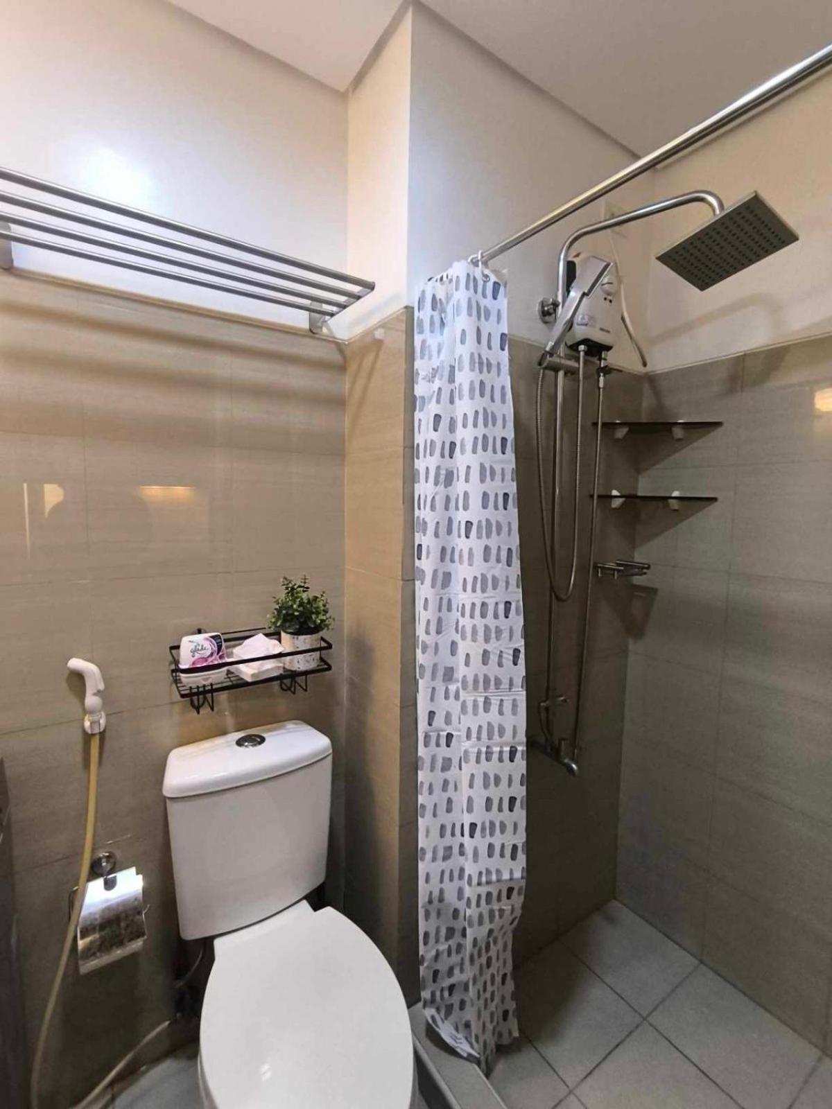 Emfress Hotel 5*