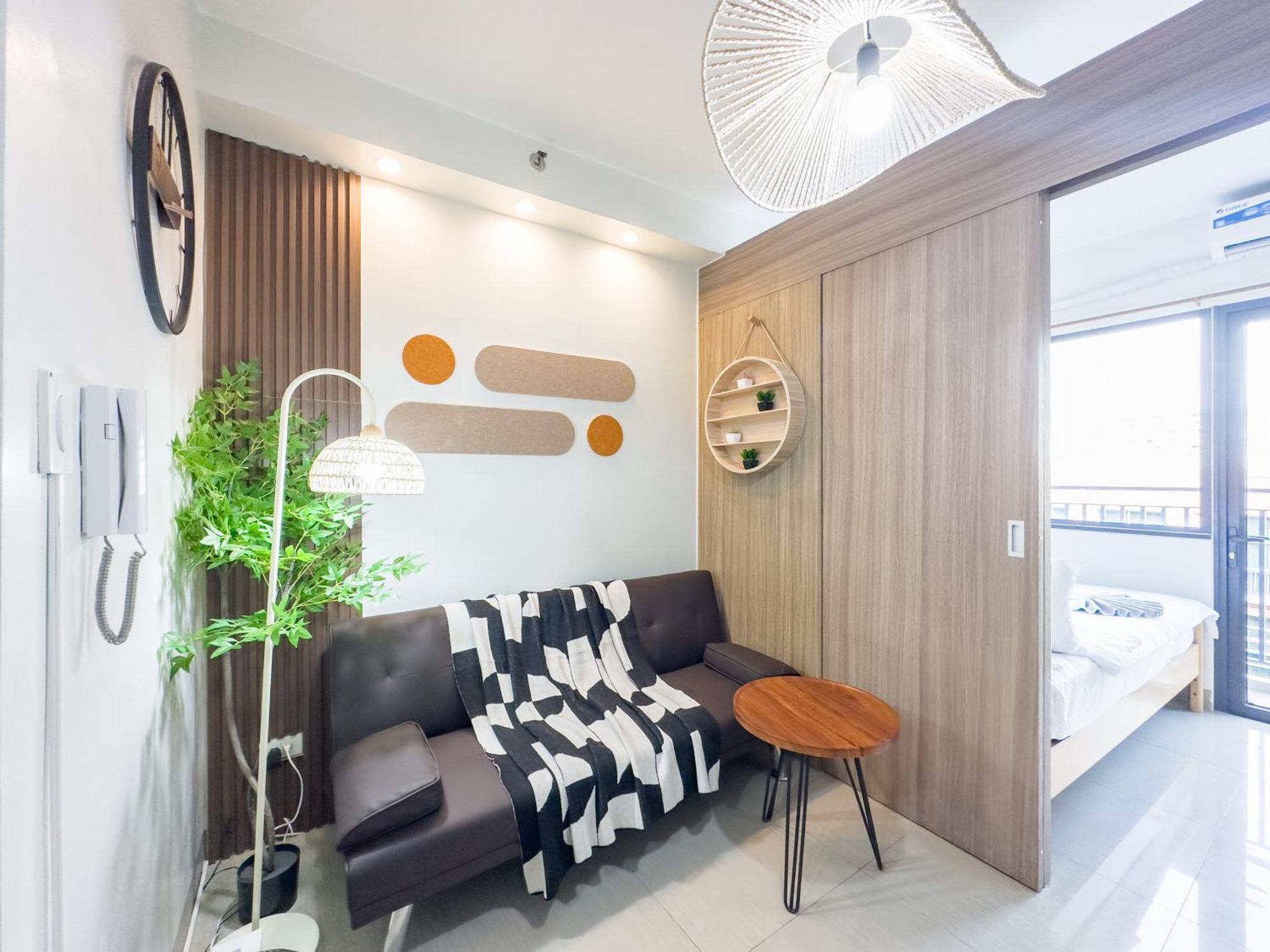Gemstonebr In Smdc Shore 2 Residences Apartment *
