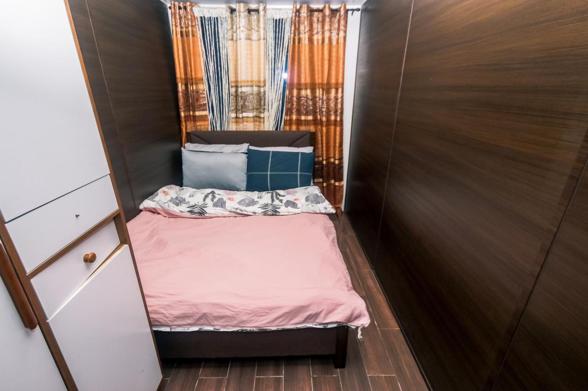 Sleek Sophistication 2 Bedroom Urban Oasis Makati 300 Mbps Superfast Apartment *