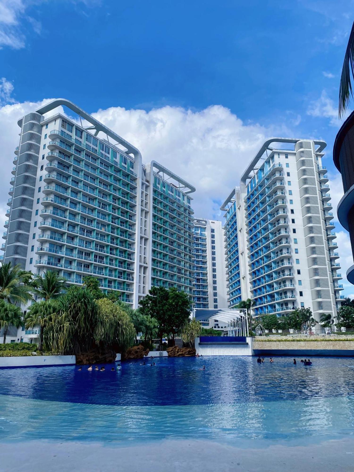 Yumi Azure Staycation * Manila