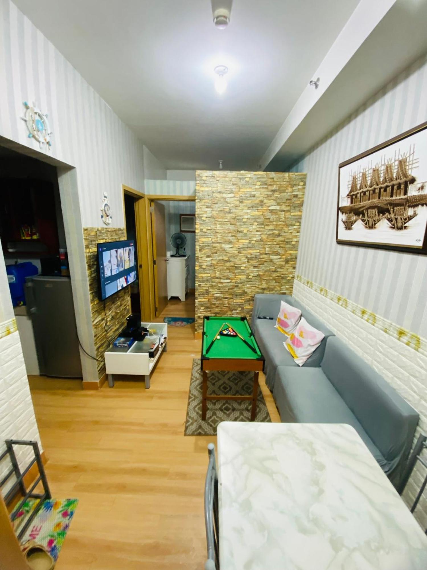 Hostel 2 Bedroom Trees Residences W Ps4, Mini Billards Quezon City