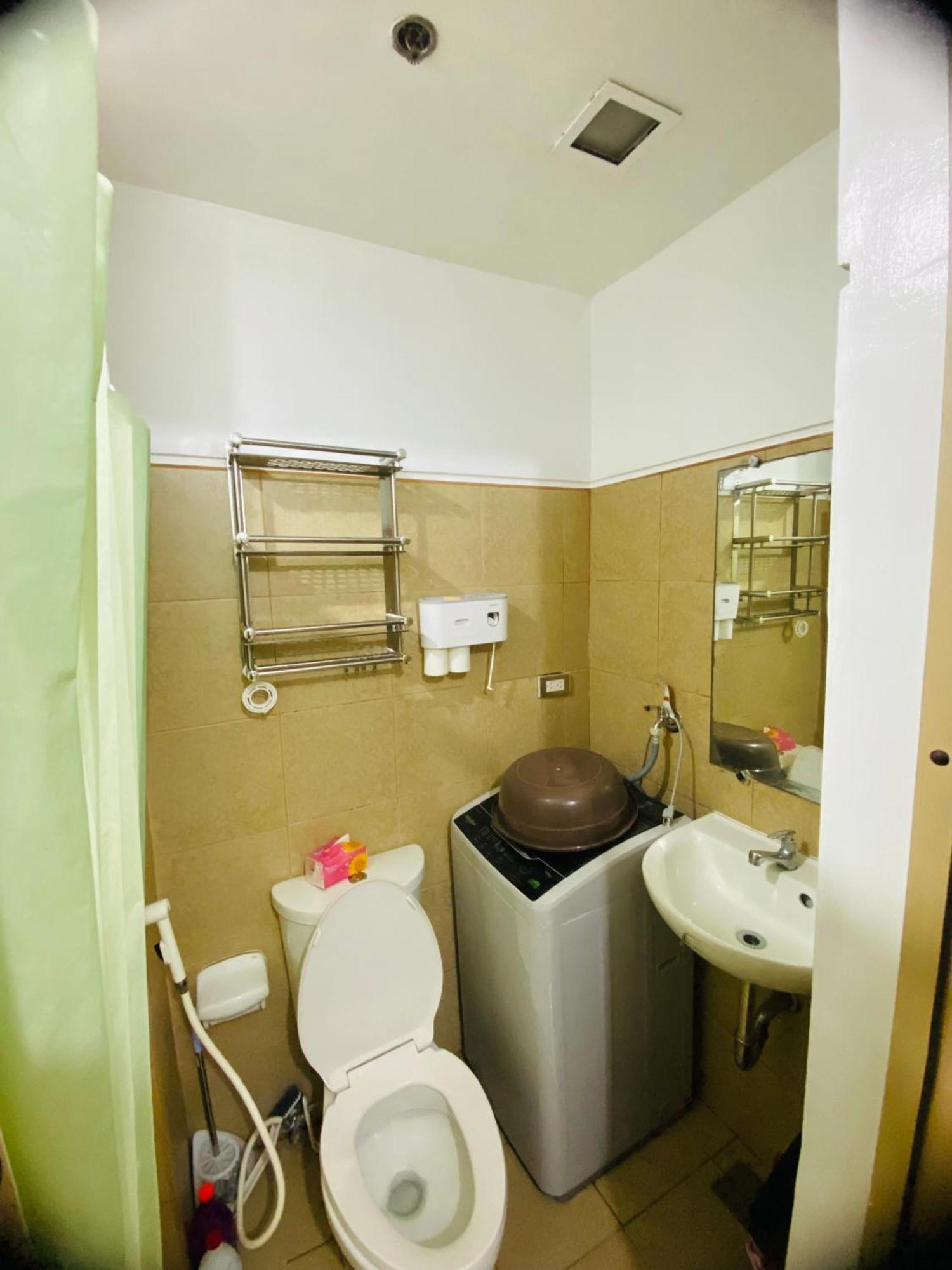 Field Residences 1bedroom Condo-free Wifi, Near In Naia Terminal *