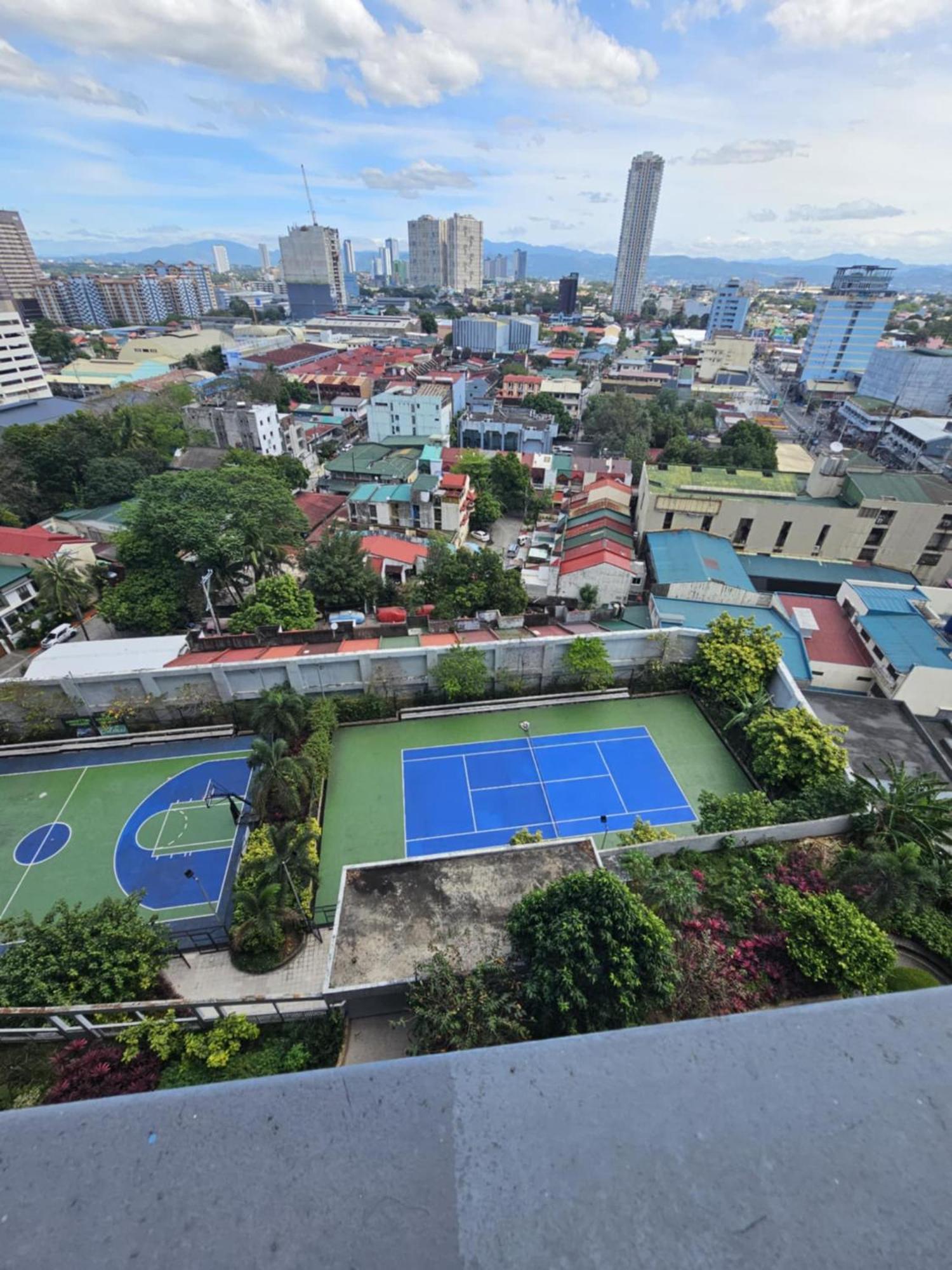 Unit 14e Tower D, 1br Unit- Manhattan Heights Cubao Apartment *