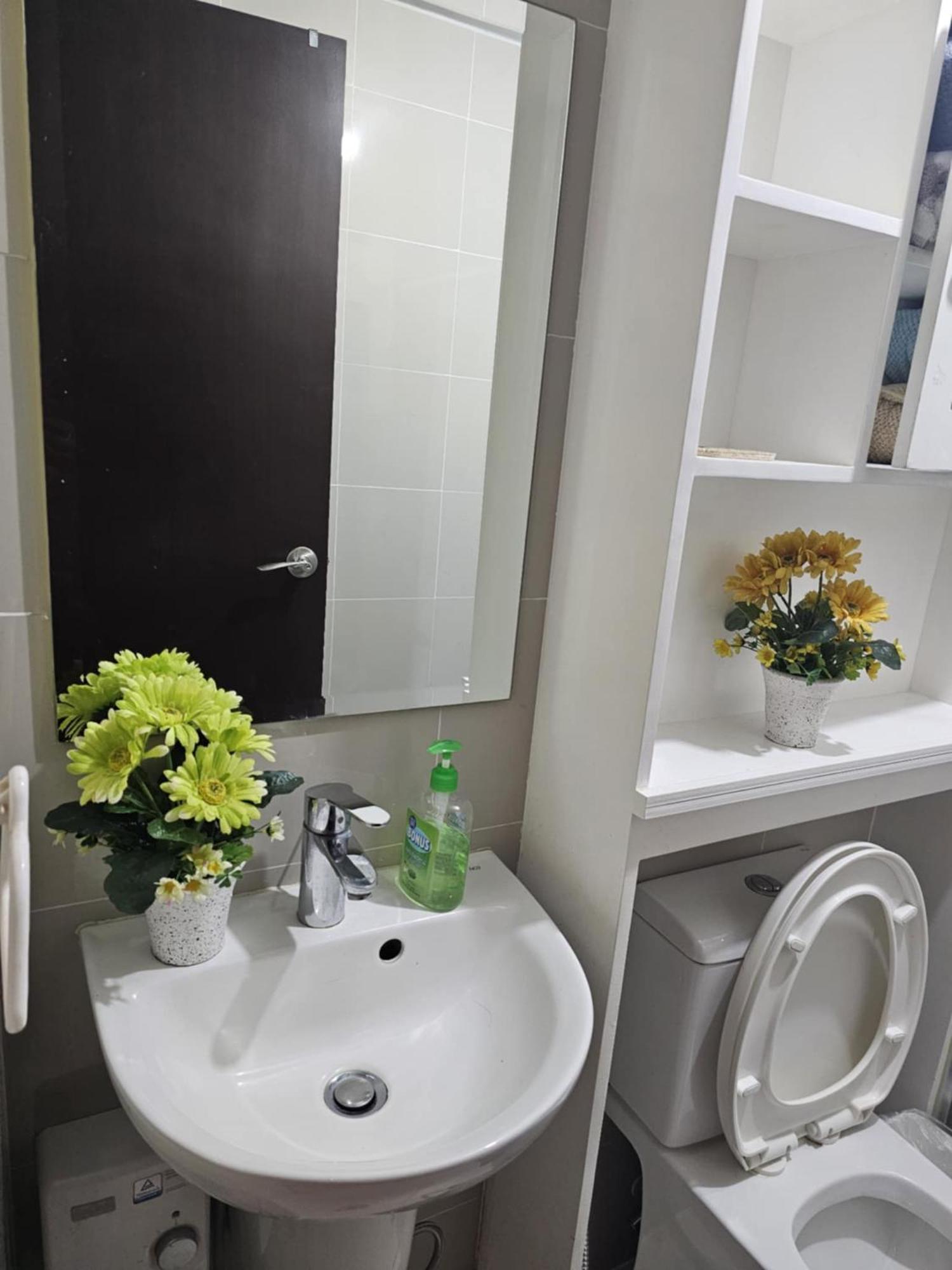 Apartment Unit 14e Tower D, 1br Unit- Manhattan Heights Cubao *