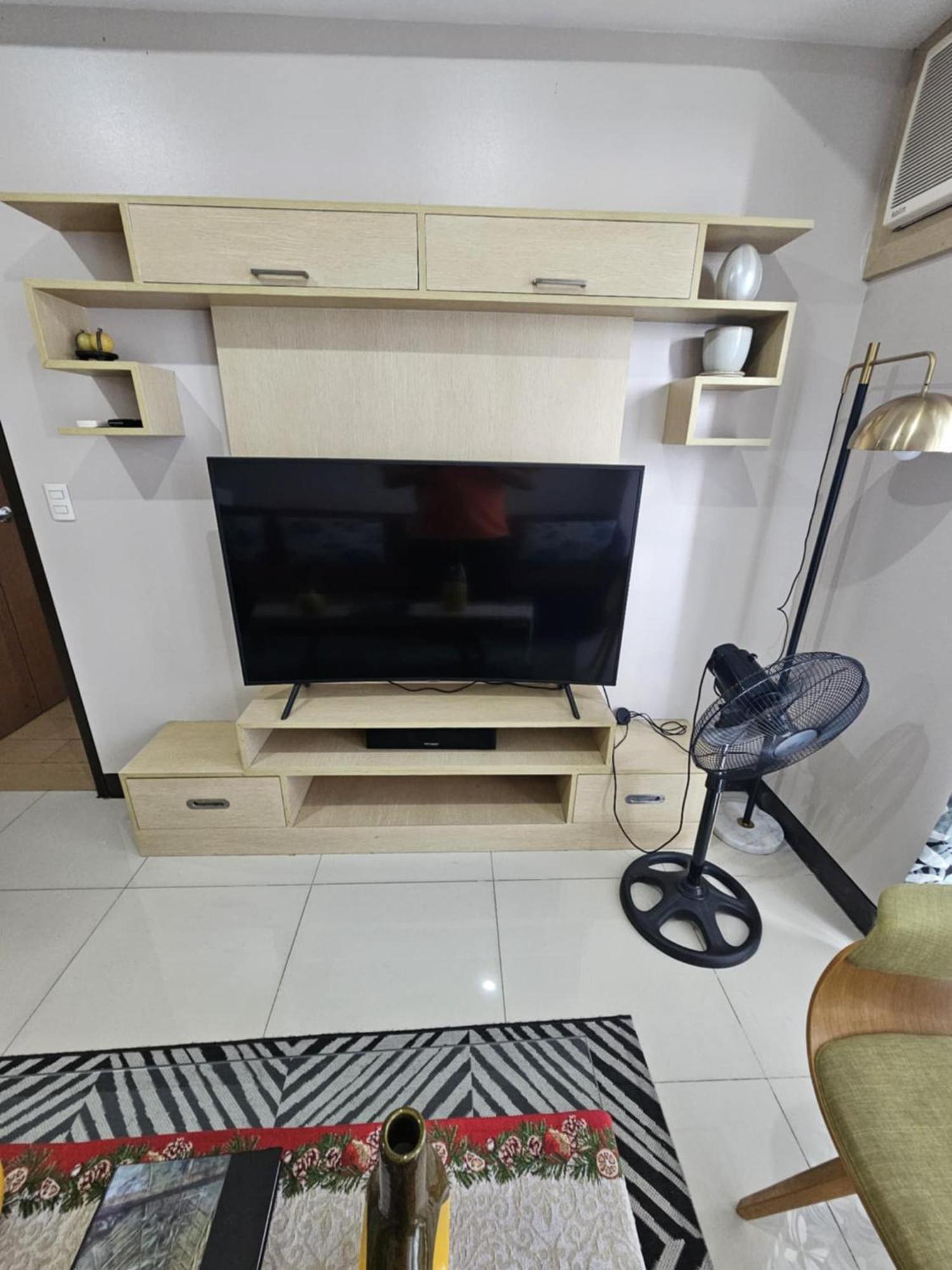 Unit 14e Tower D, 1br Unit- Manhattan Heights Cubao Apartment Manila