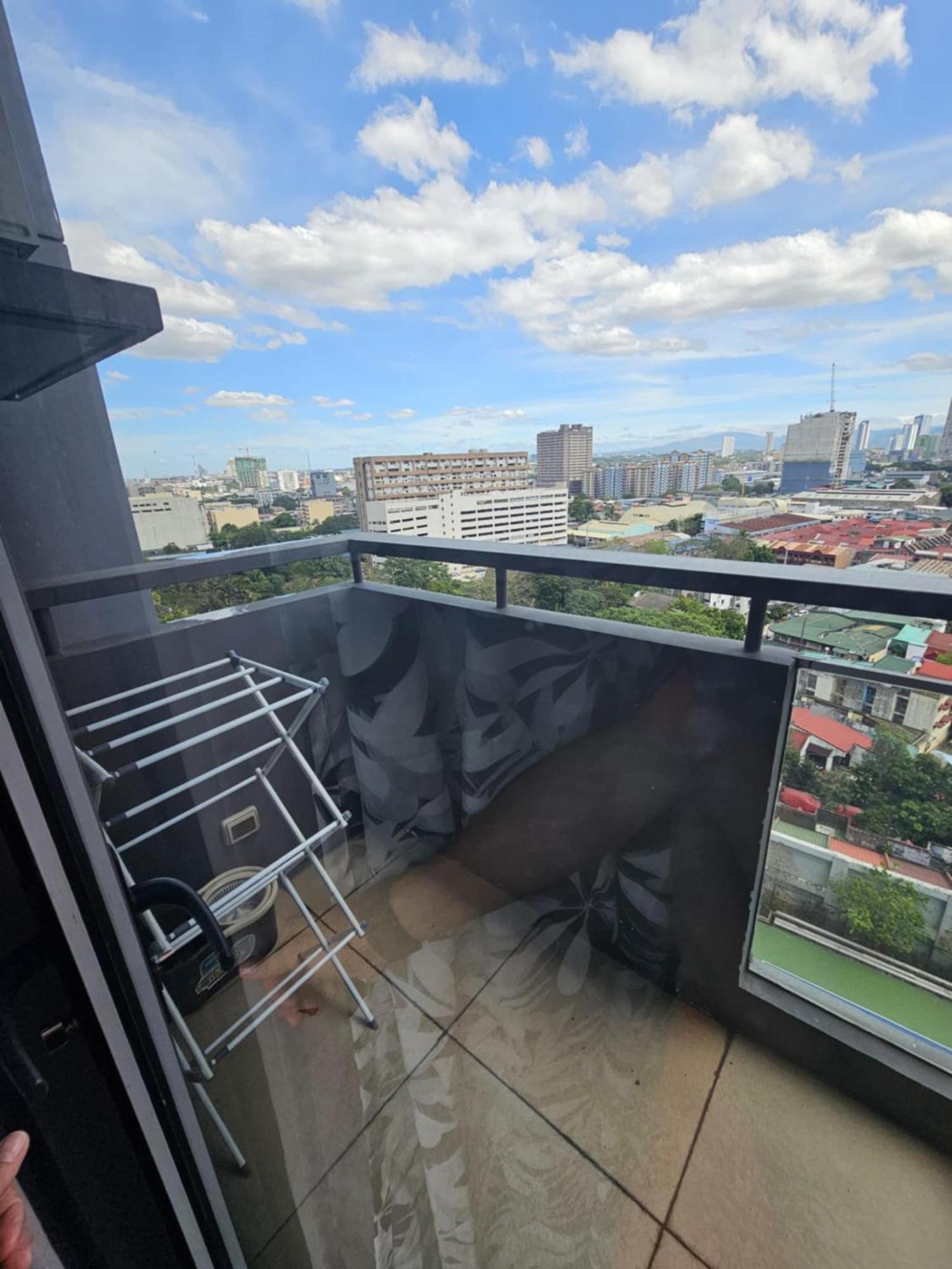 Unit 14e Tower D, 1br Unit- Manhattan Heights Cubao Apartment