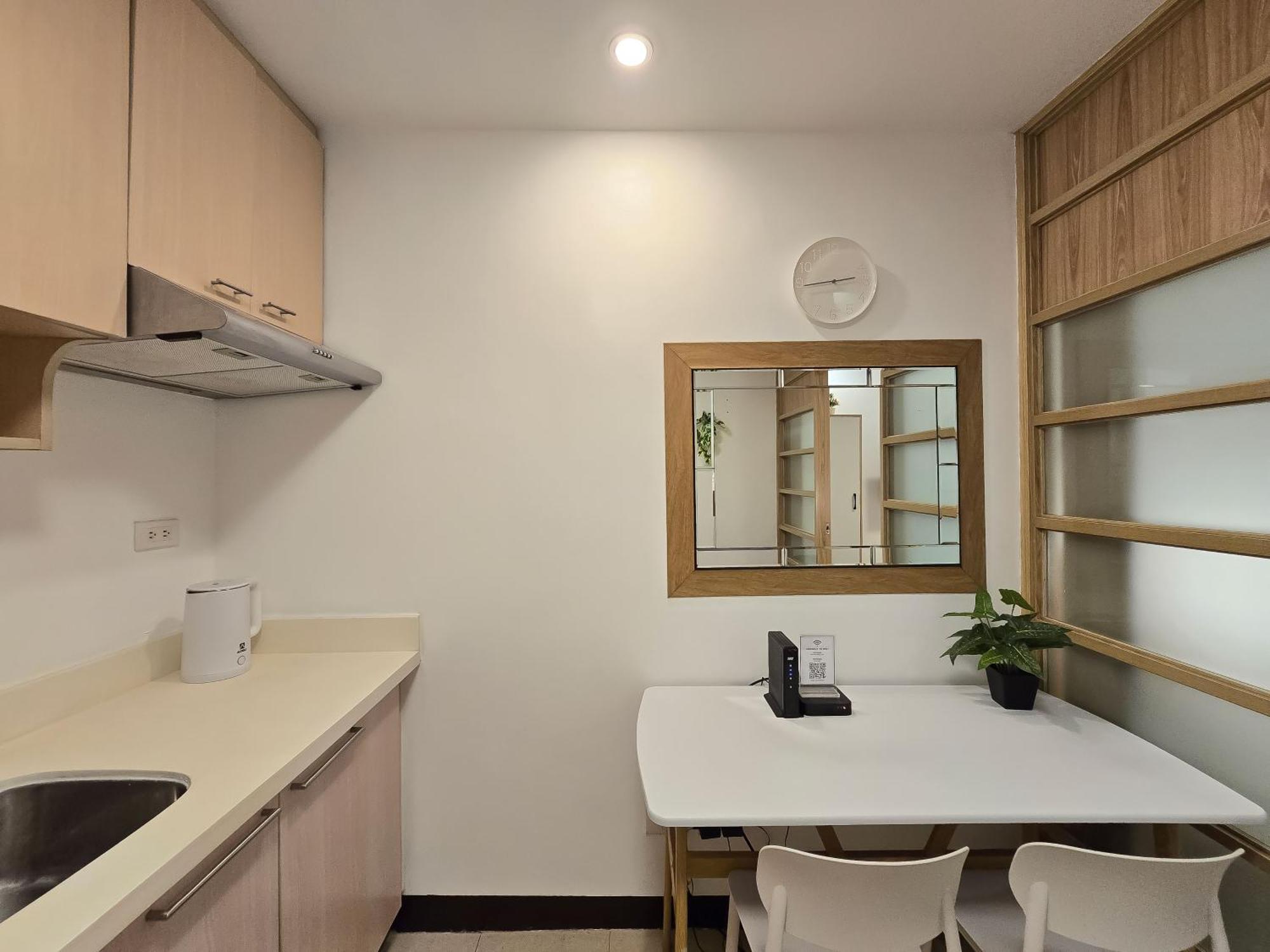 1br Condotel Ridgewood Towers Taguig #rw13