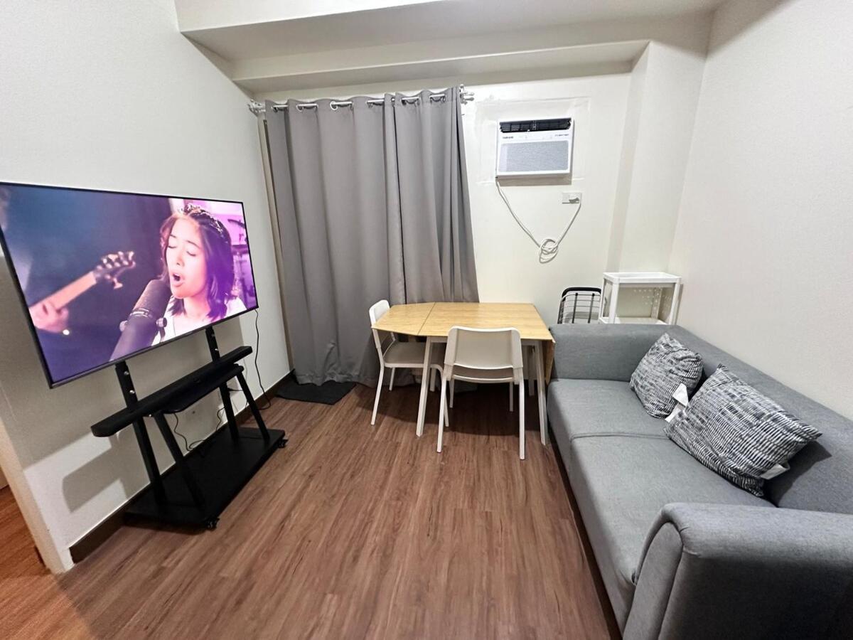 Emmanuel's Lair Prisma Residences Apartment