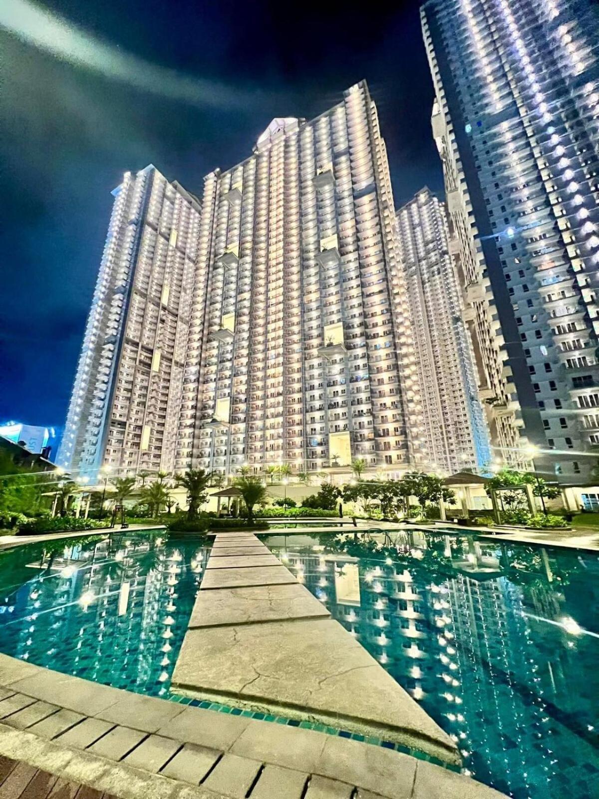 Apartment Emmanuel's Lair Prisma Residences