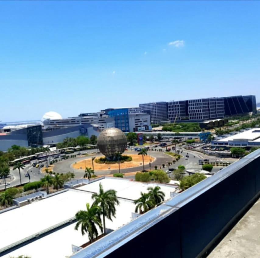 Sea Residences Mall Of Pasay - Meanne Staycation