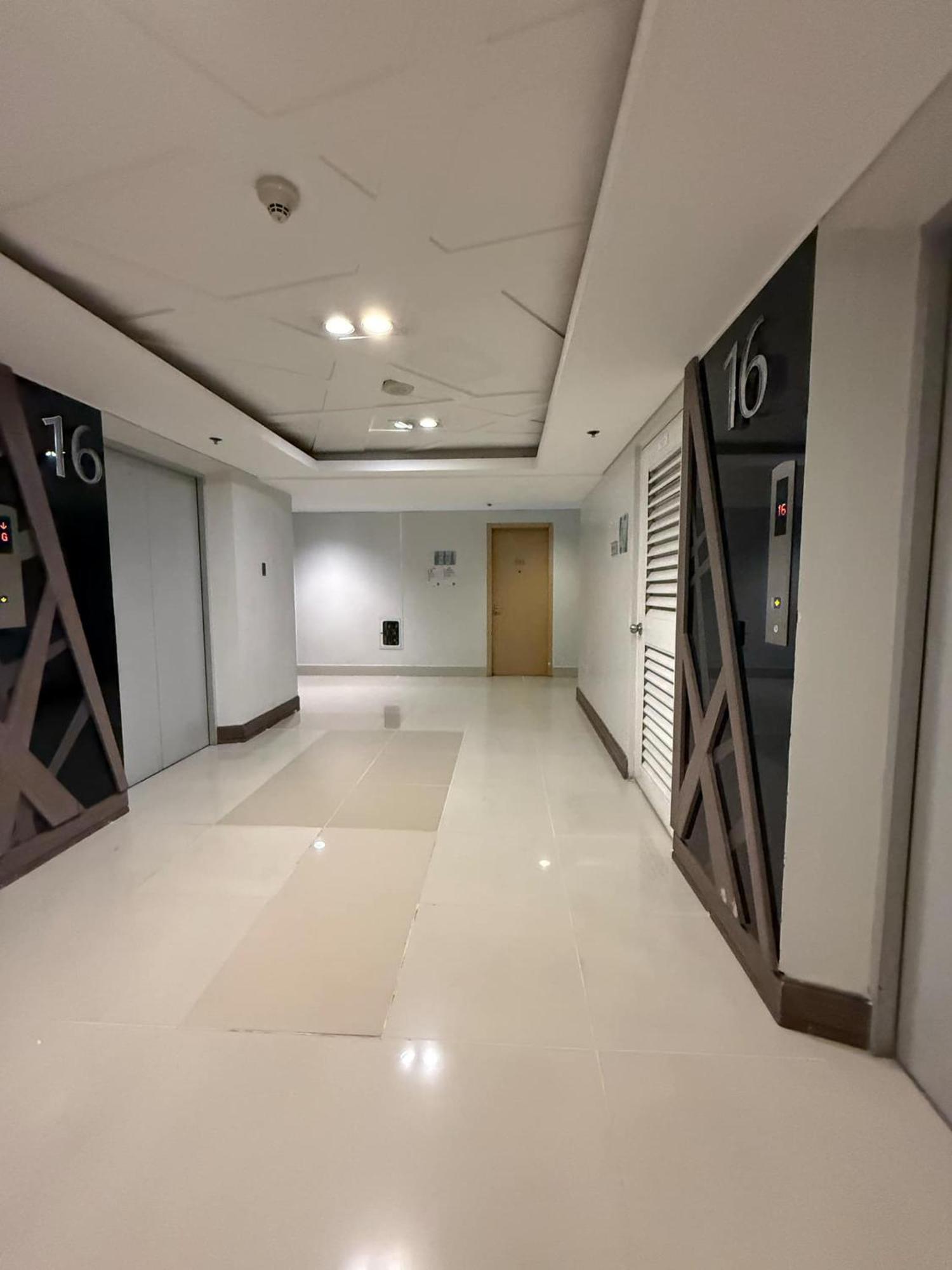 Aparthotel Sea Residences Mall Of Pasay - Meanne Staycation