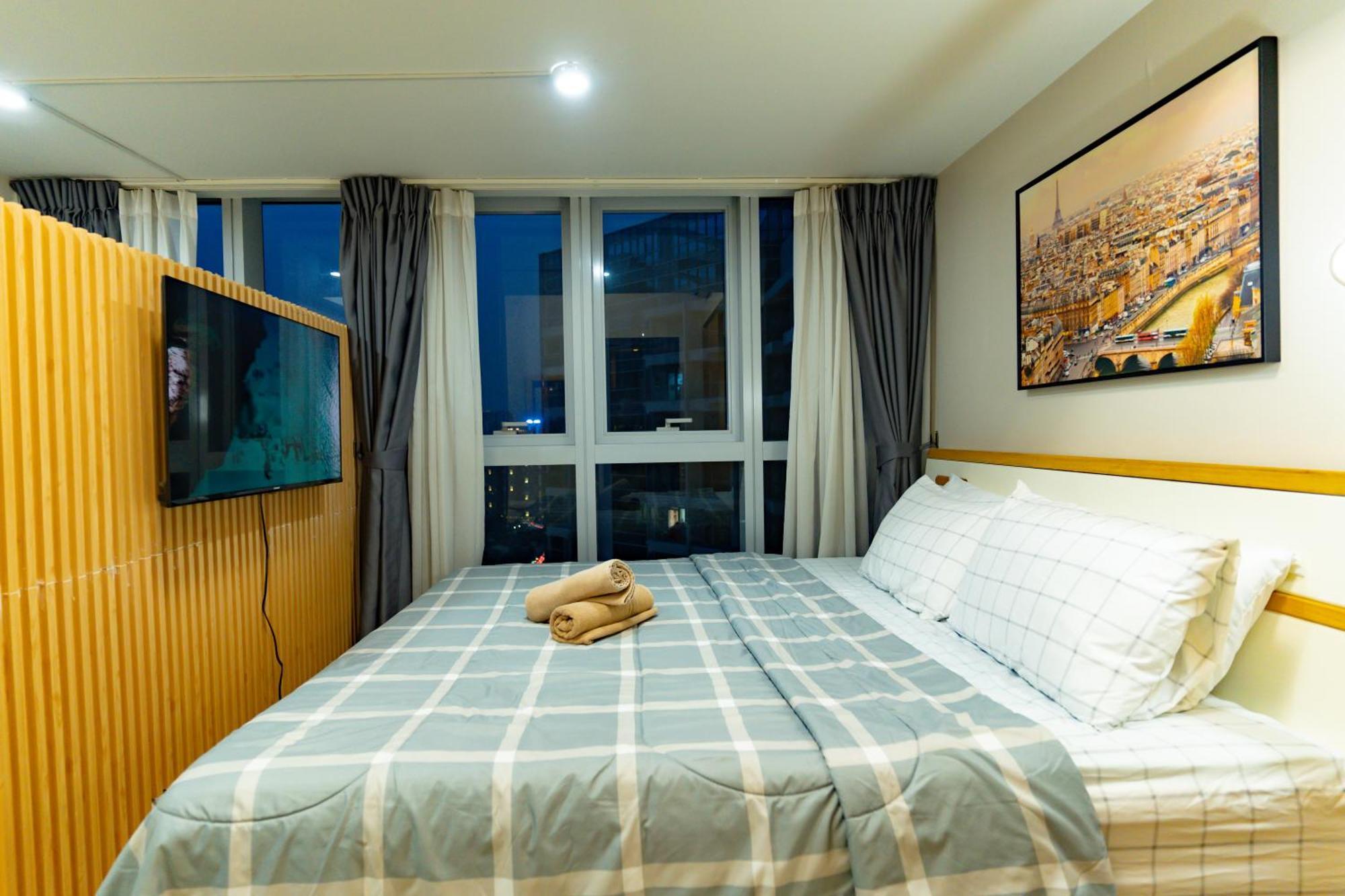 3br Modern Uptown Parksuites Bgc With Bathtub Aparthotel *