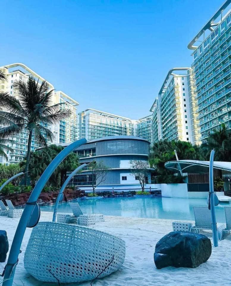 Rio East Tower - Azure Urban