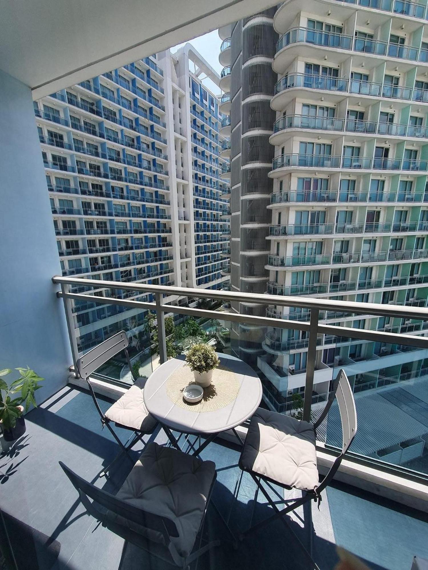 Apartment Rio East Tower - Azure Urban