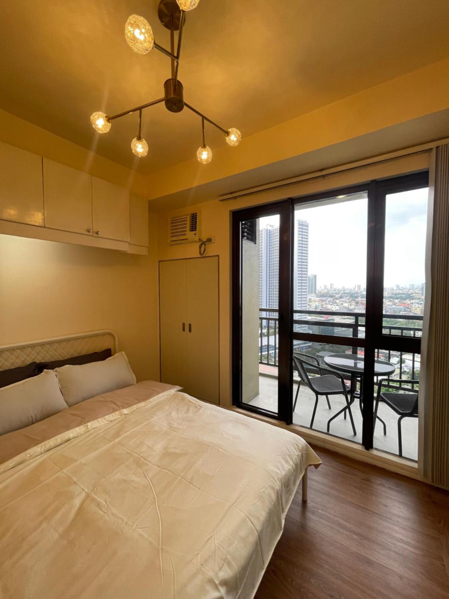 Grand Soho Makati Aparthotel Manila