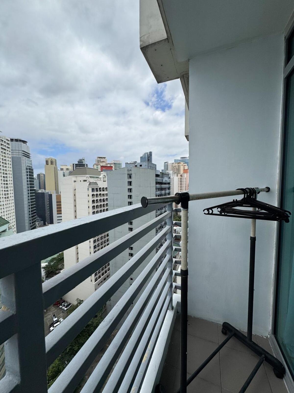 Business In Salcedo Village Makati