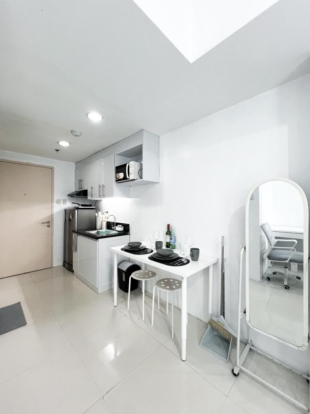 Apartment Business In Salcedo Village Makati *