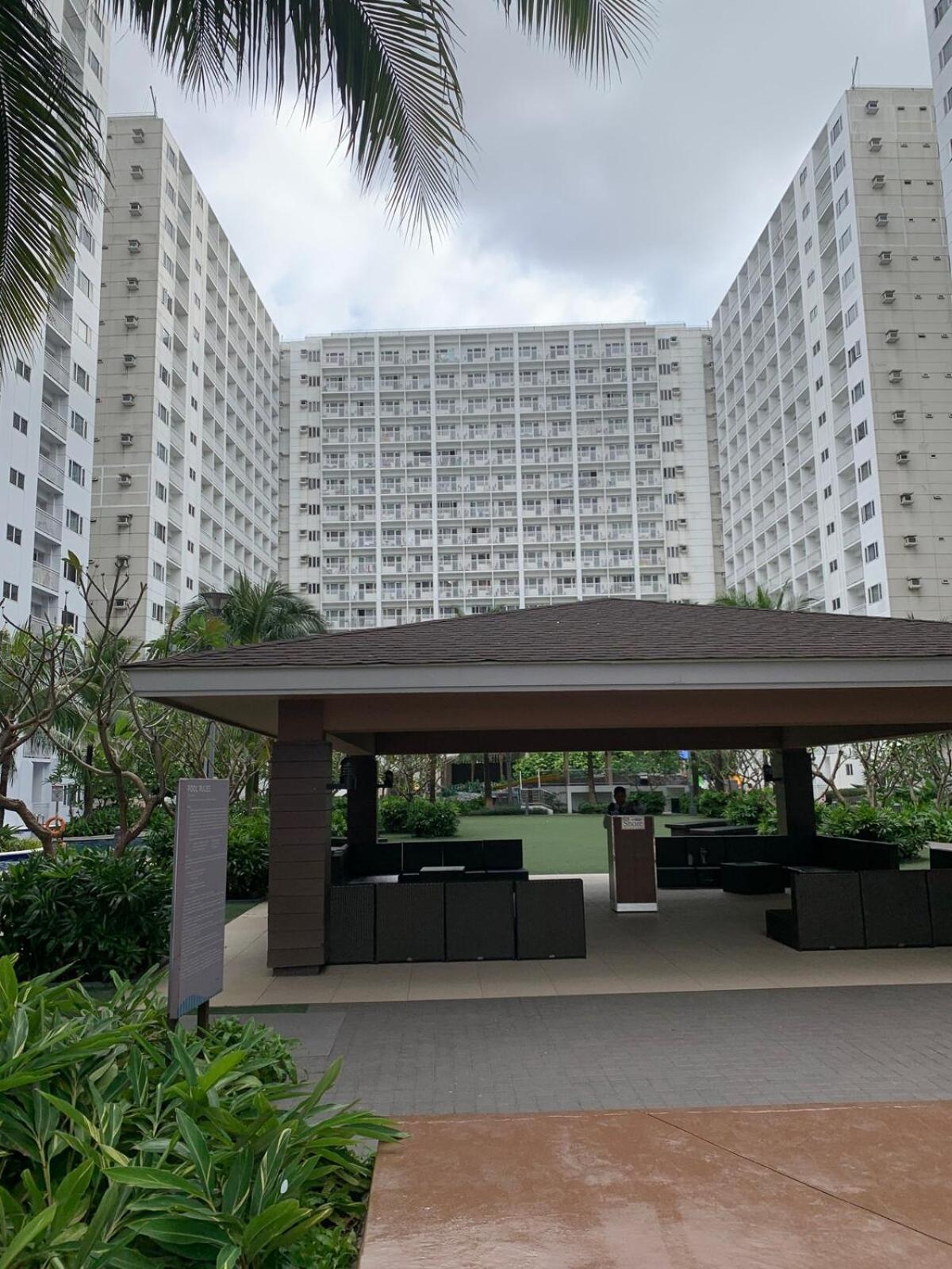Shore Residences With Bay View Near Mall Of And Ikea Apartment *