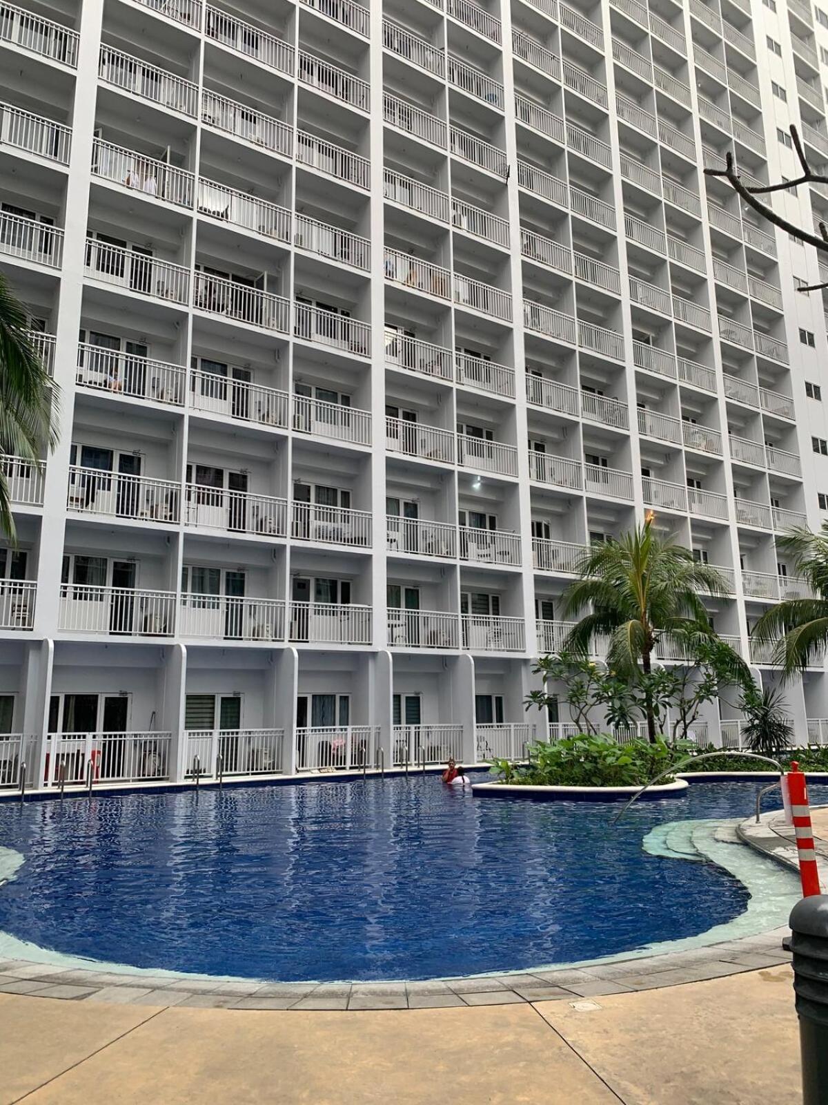 Shore Residences With Bay View Near Mall Of And Ikea Apartment Manila