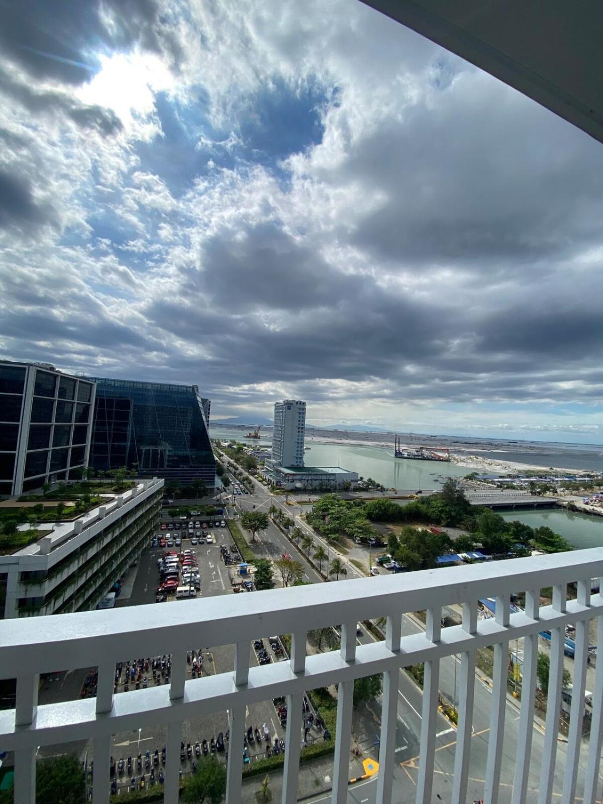 Shore Residences With Bay View Near Mall Of And Ikea * Manila