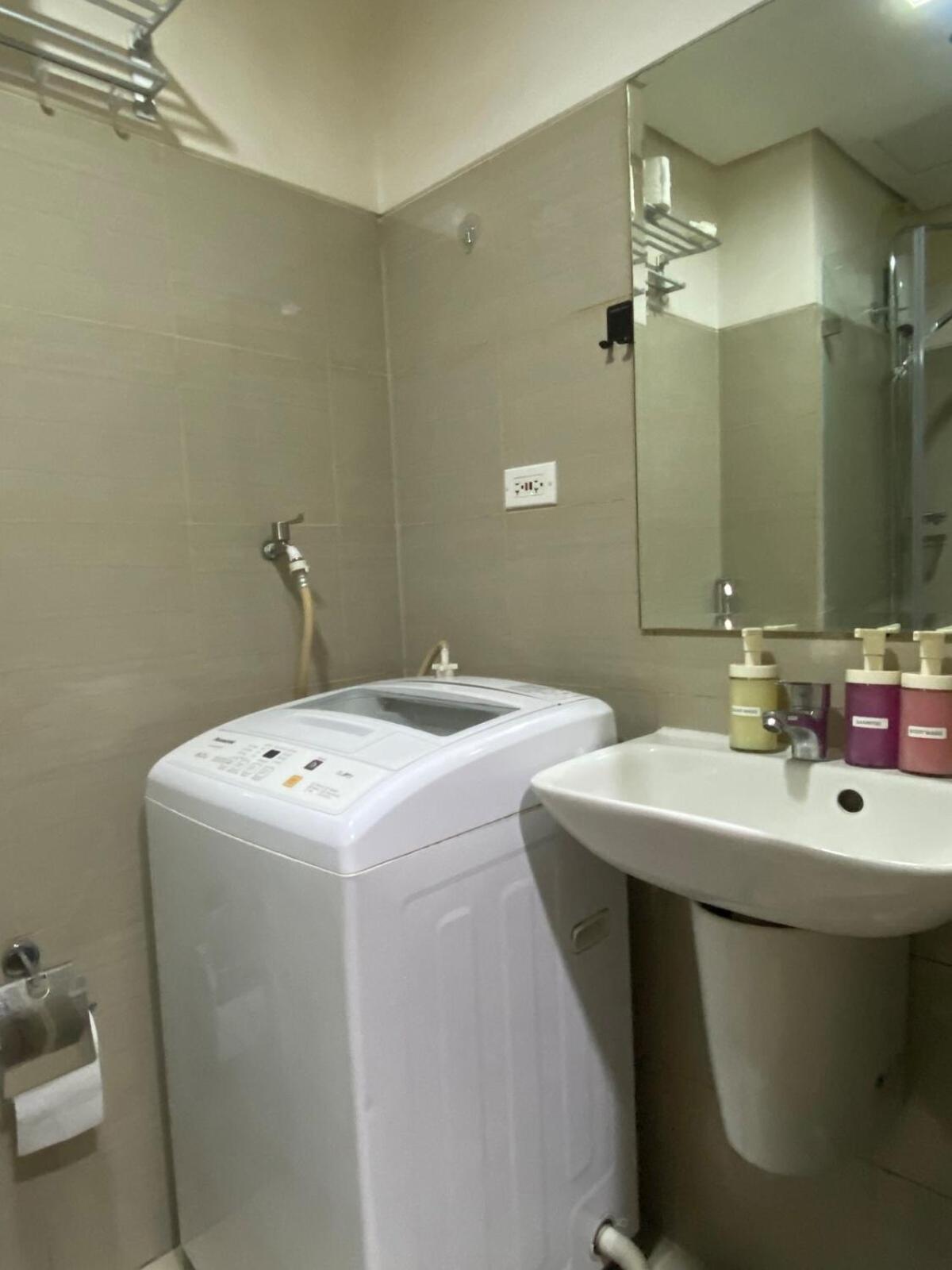 Apartment Shore Residences With Bay View Near Mall Of And Ikea *
