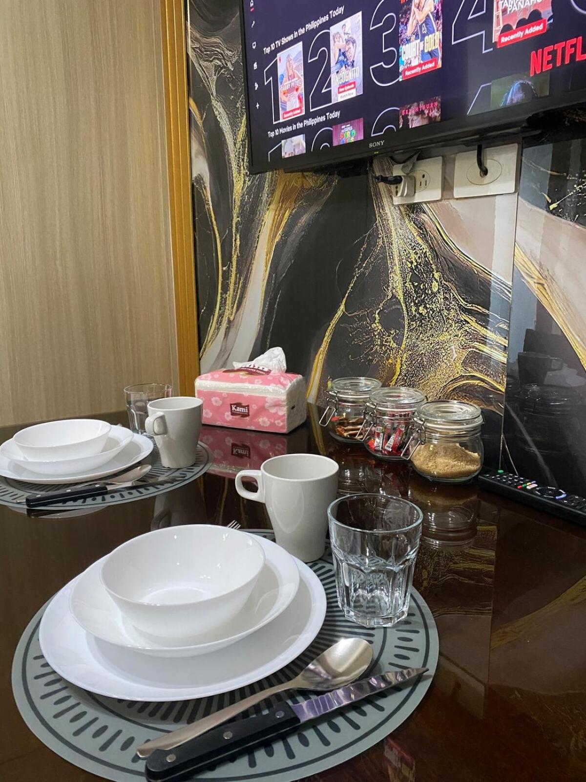 Apartment Shore Residences With Bay View Near Mall Of And Ikea Manila