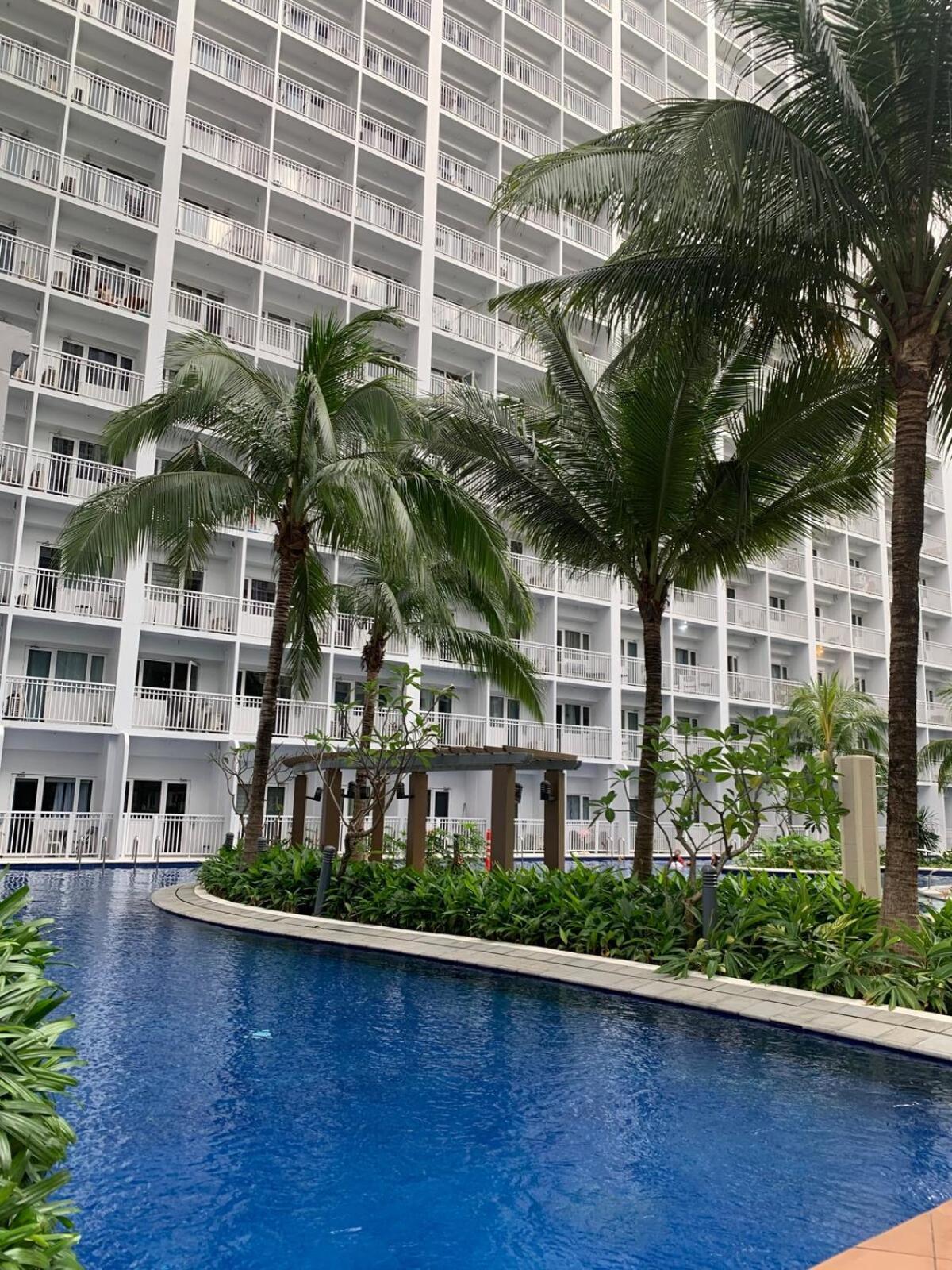 Apartment Shore Residences With Bay View Near Mall Of And Ikea Manila