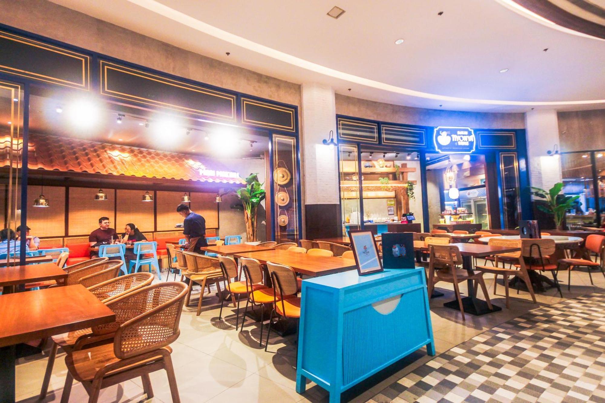 The Quirk Air Makati Swim Gym Park Eat Laugh 3301 Apartment *