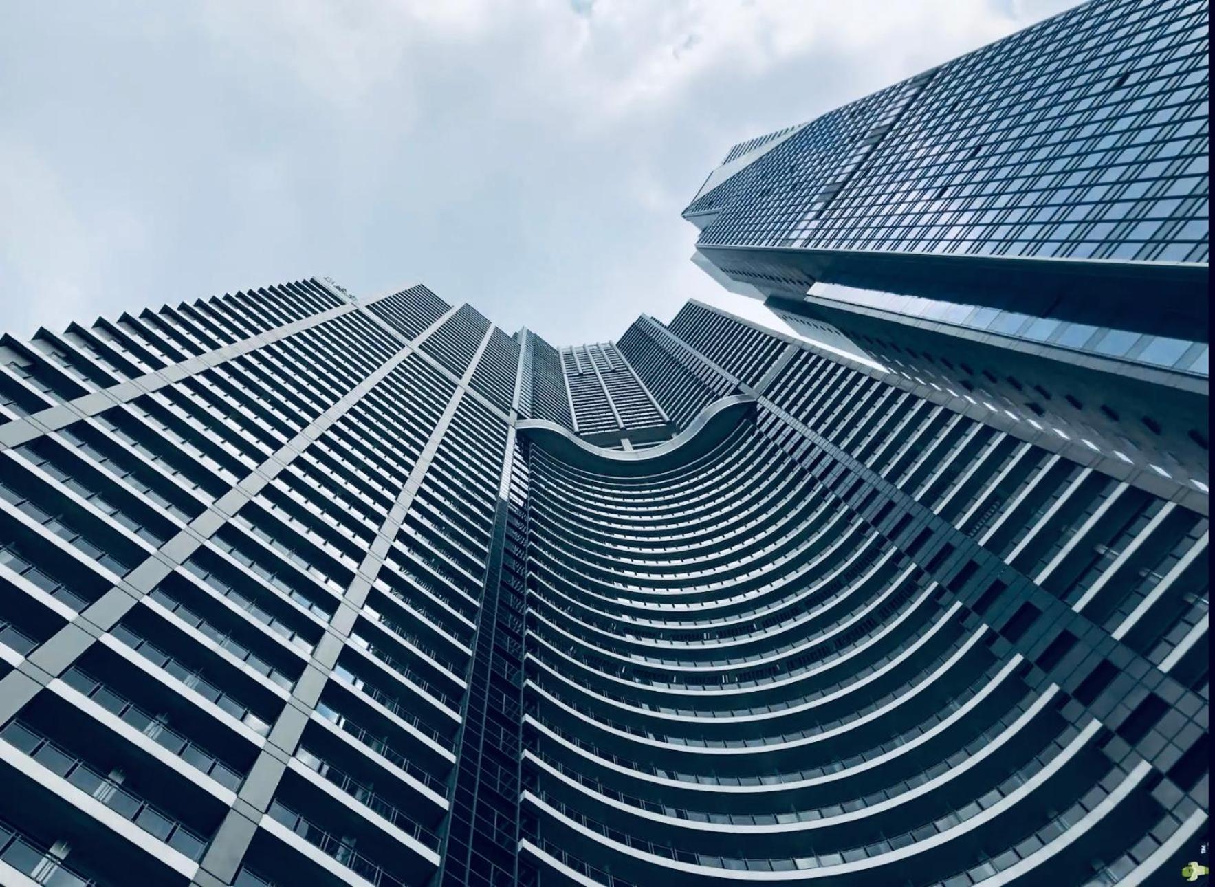 Gramercy Residences Spacious 1 Bedroom Loft Free Amenities