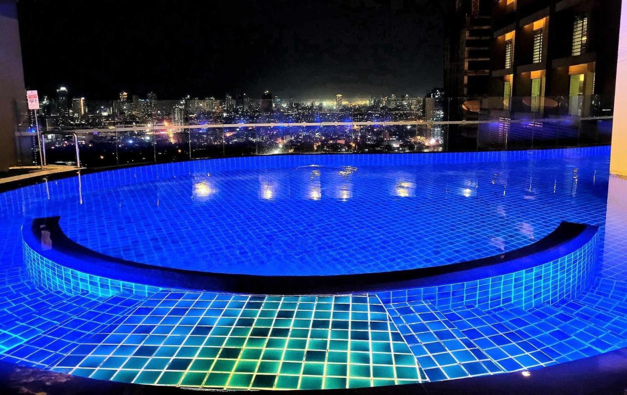 Gramercy Residences Spacious 1 Bedroom Loft Free Amenities 5*
