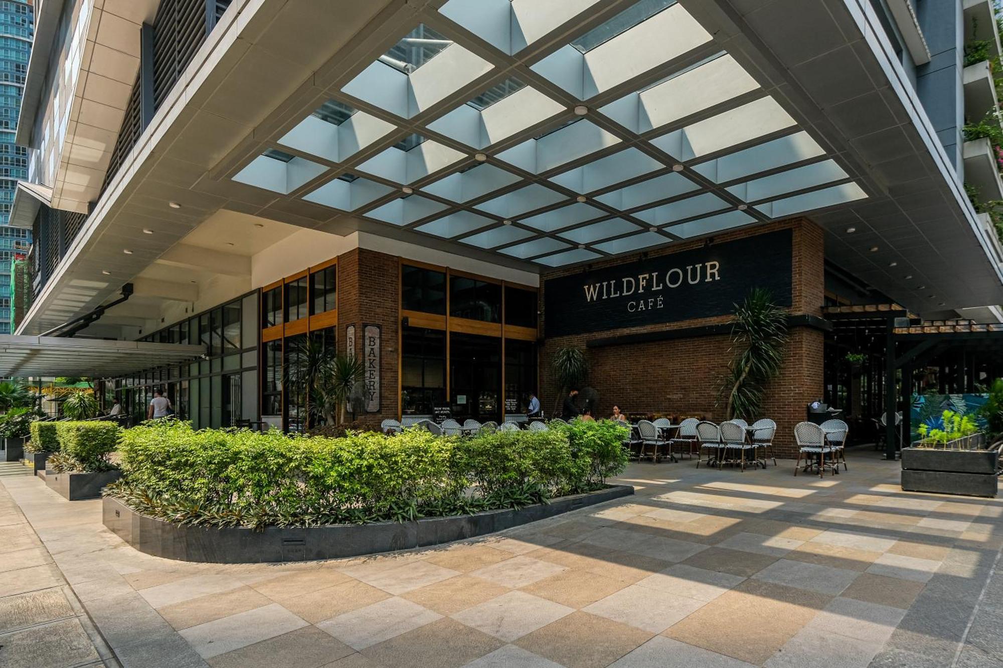 Bgc One Uptown 2bedroom With Balcony And 1 Free Parking Aparthotel *