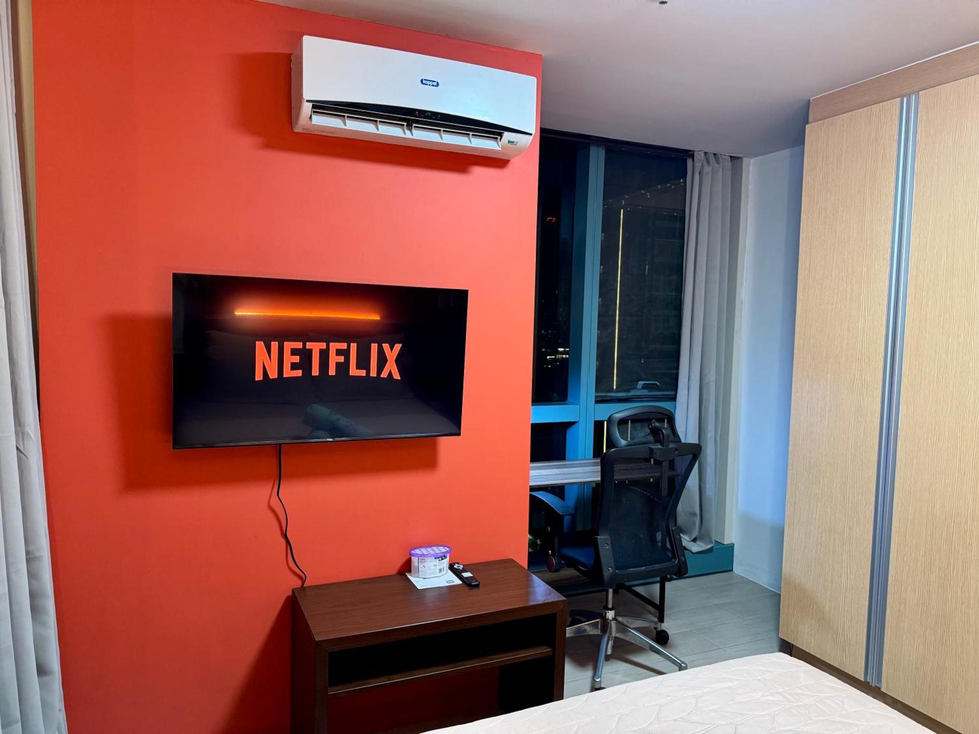 Bgc One Uptown 2bedroom With Balcony And 1 Free Parking Aparthotel Manila