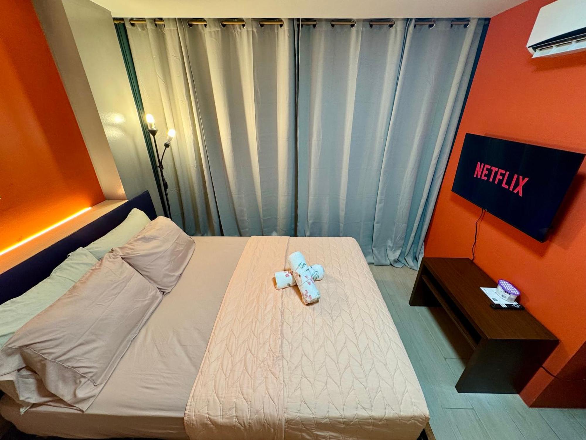 Bgc One Uptown 2bedroom With Balcony And 1 Free Parking