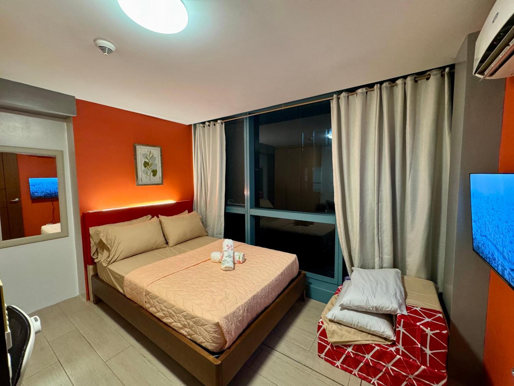 Bgc One Uptown 2bedroom With Balcony And 1 Free Parking *