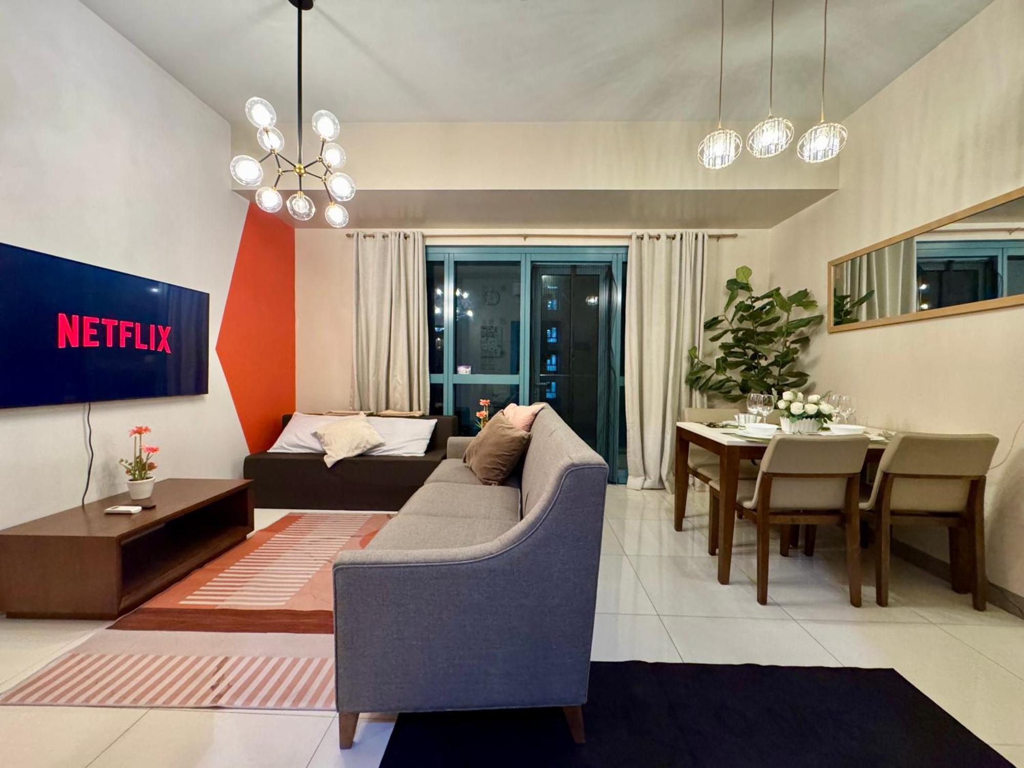 Bgc One Uptown 2bedroom With Balcony And 1 Free Parking Manila