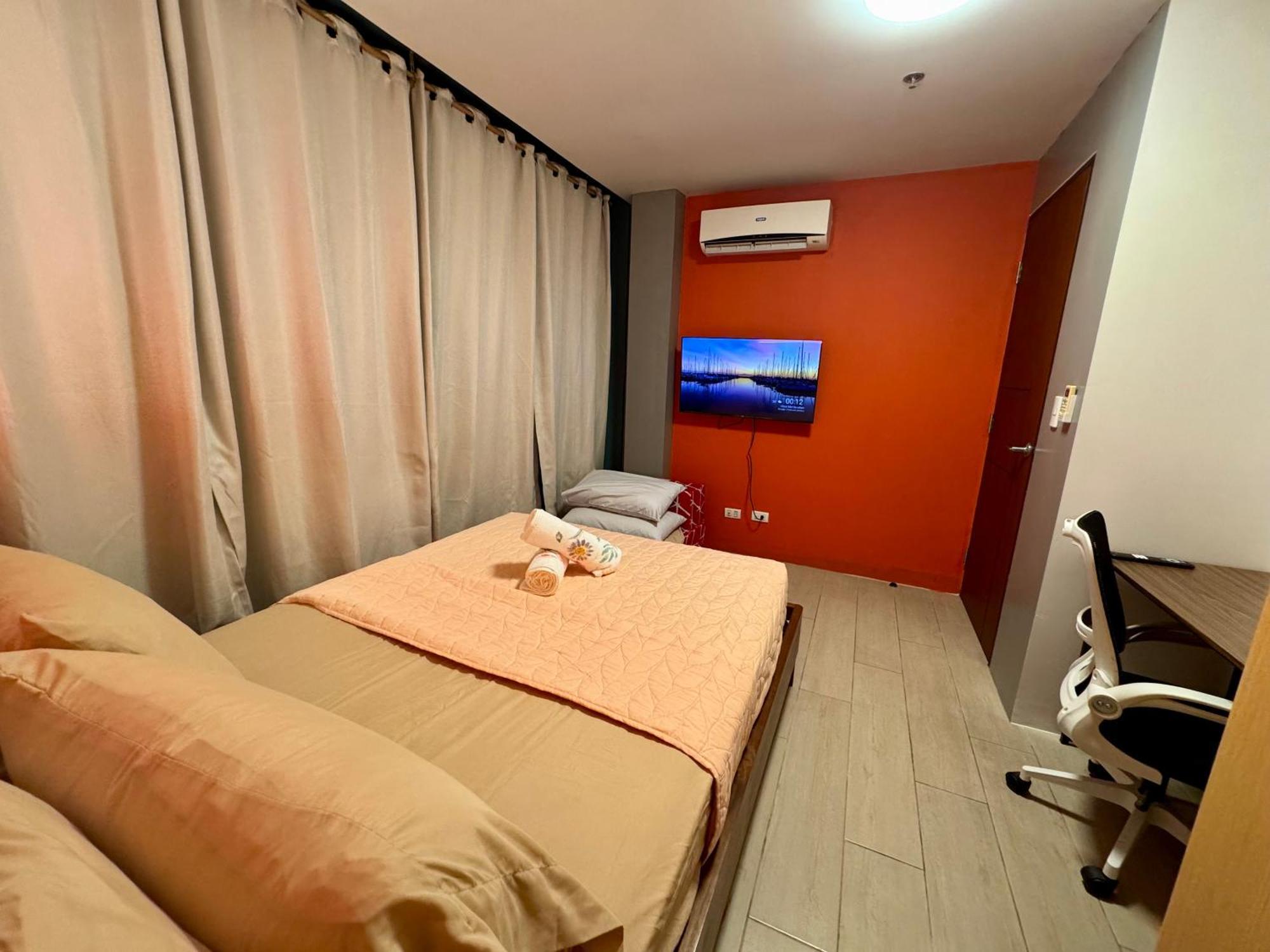 Bgc One Uptown 2bedroom With Balcony And 1 Free Parking *