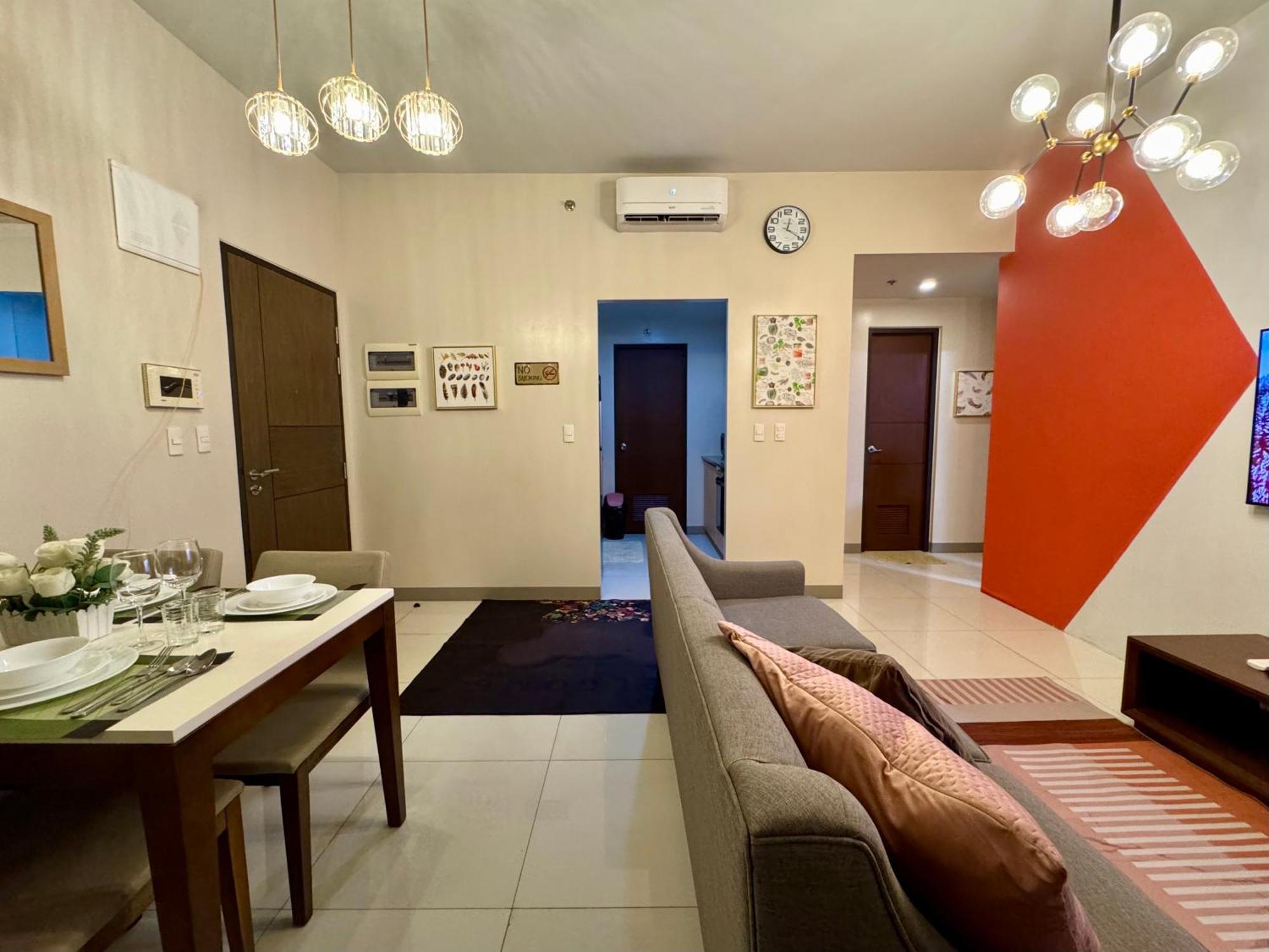 Aparthotel Bgc One Uptown 2bedroom With Balcony And 1 Free Parking *