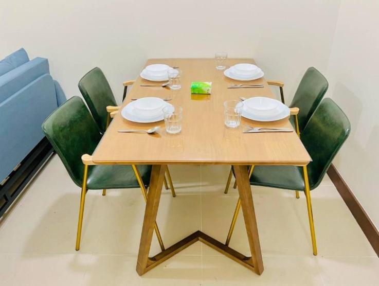 Vincondotel Near Bgc 2br Fairlane 915